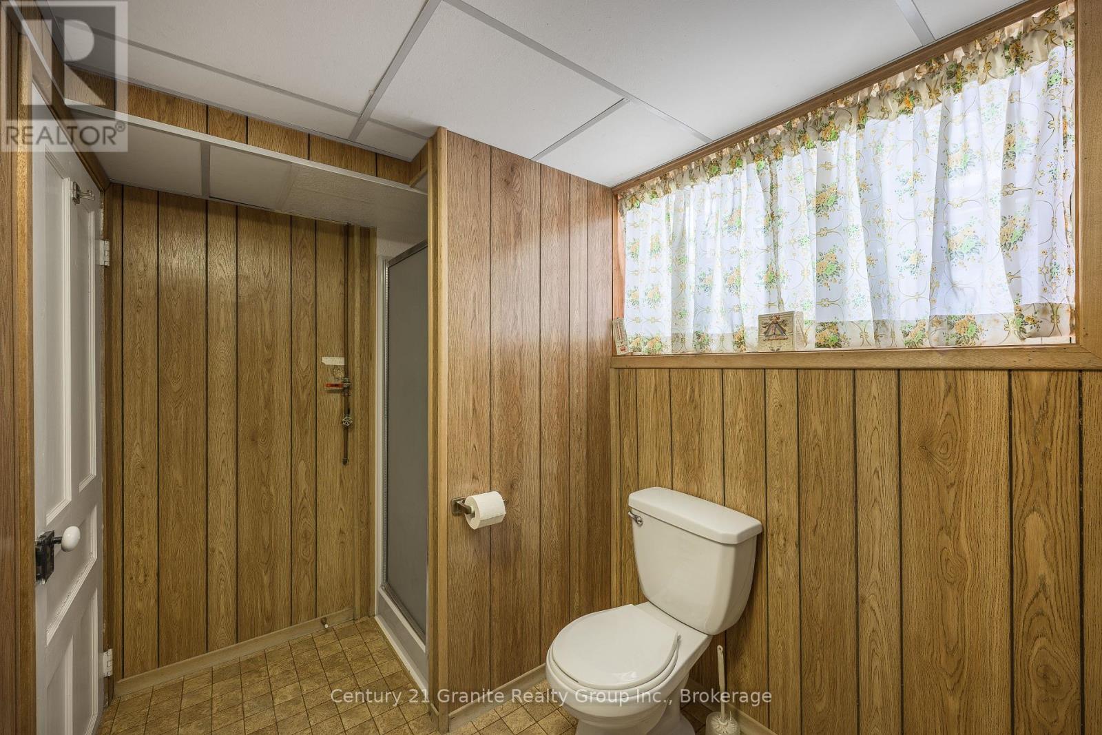 84 Cambridge Street N, Kawartha Lakes (Lindsay), Ontario  K9V 4E2 - Photo 34 - X12920014