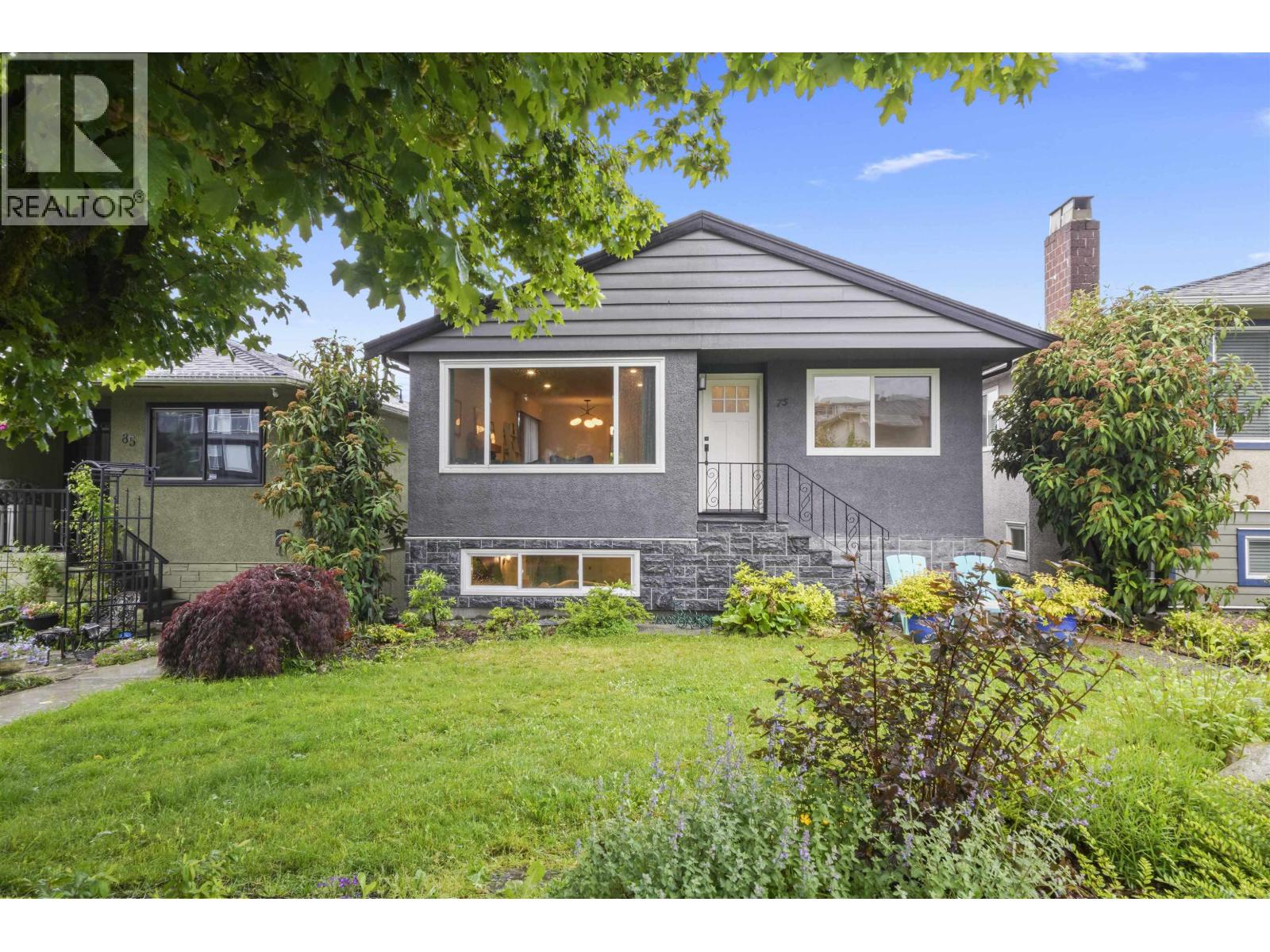 75 SPRINGER AVENUE, Burnaby, British Columbia