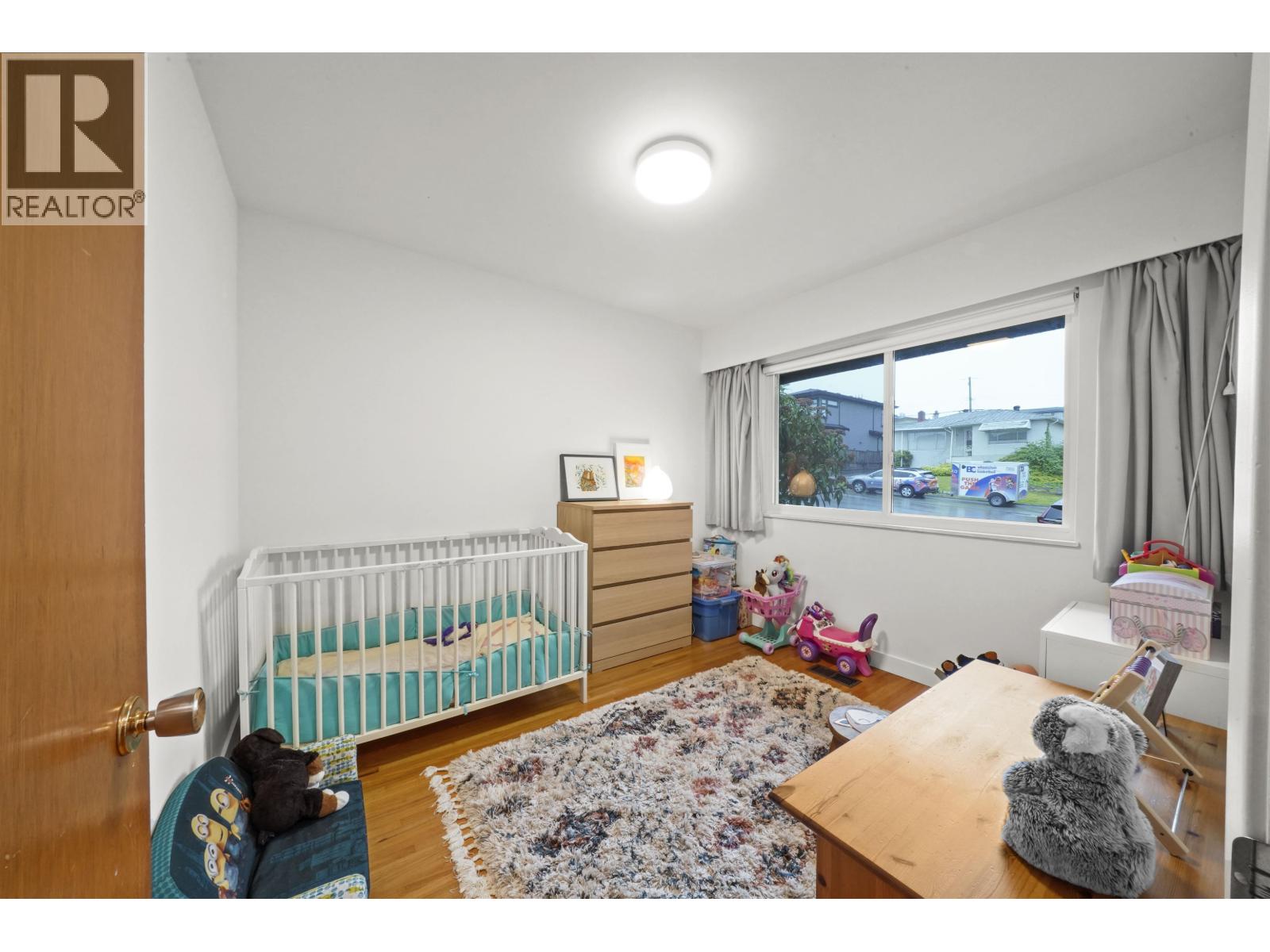 75 Springer Avenue, Burnaby, British Columbia  V5B 3K4 - Photo 11 - R3103448