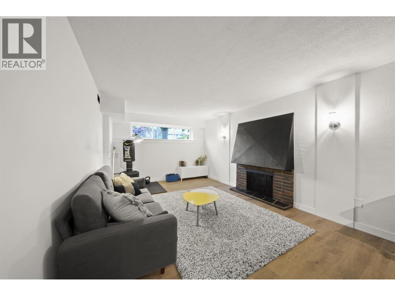 75 Springer Avenue, Burnaby, British Columbia  V5B 3K4 - Photo 18 - R3103448