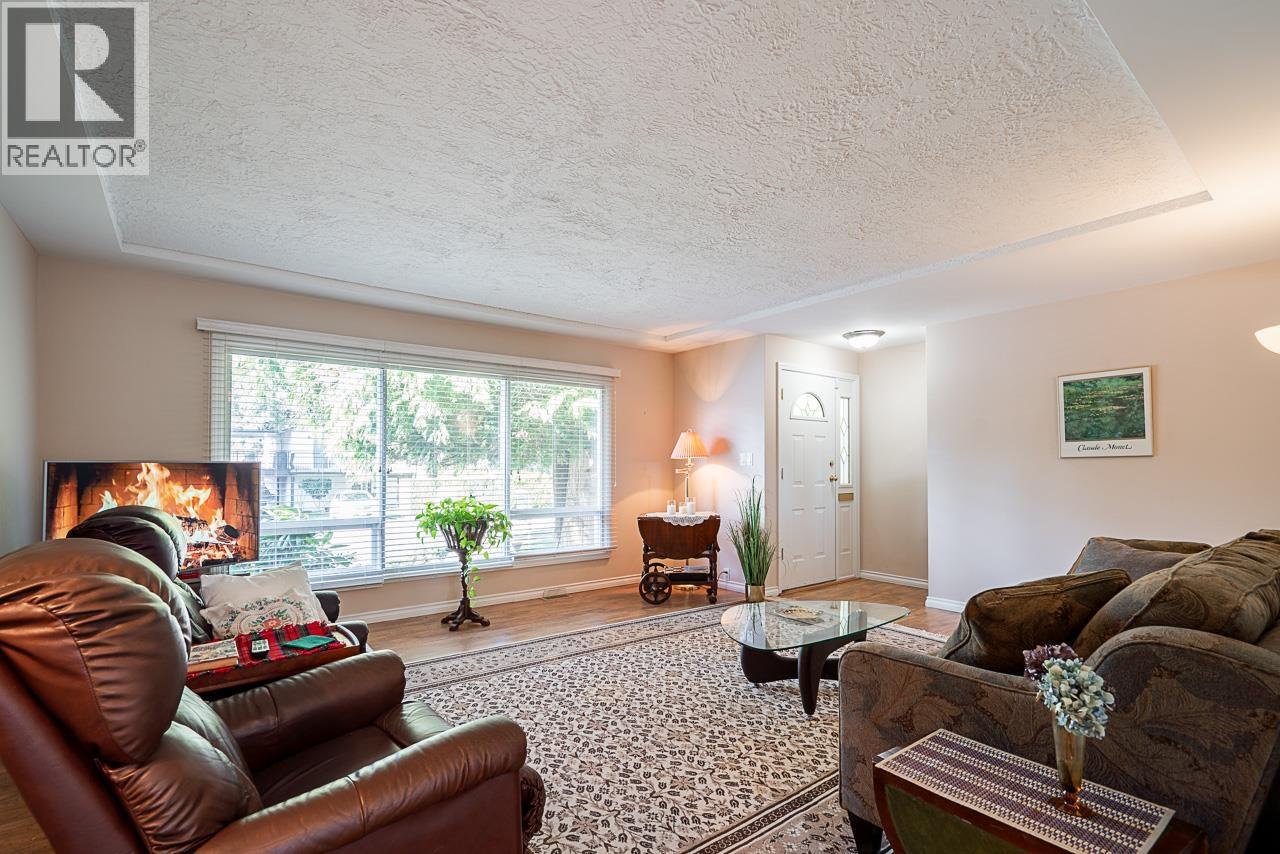 3726 Sefton Street, Port Coquitlam, British Columbia  V3B 3R5 - Photo 9 - R3103453