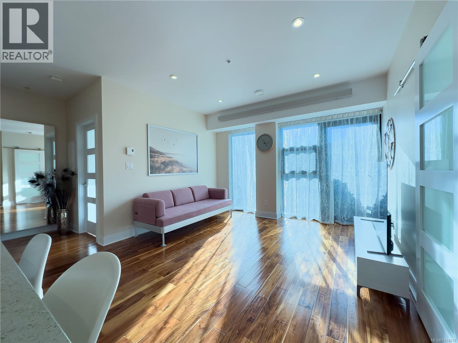 N312 1105 Pandora Ave, Victoria, British Columbia  V8V 3P9 - Photo 15 - 1024617