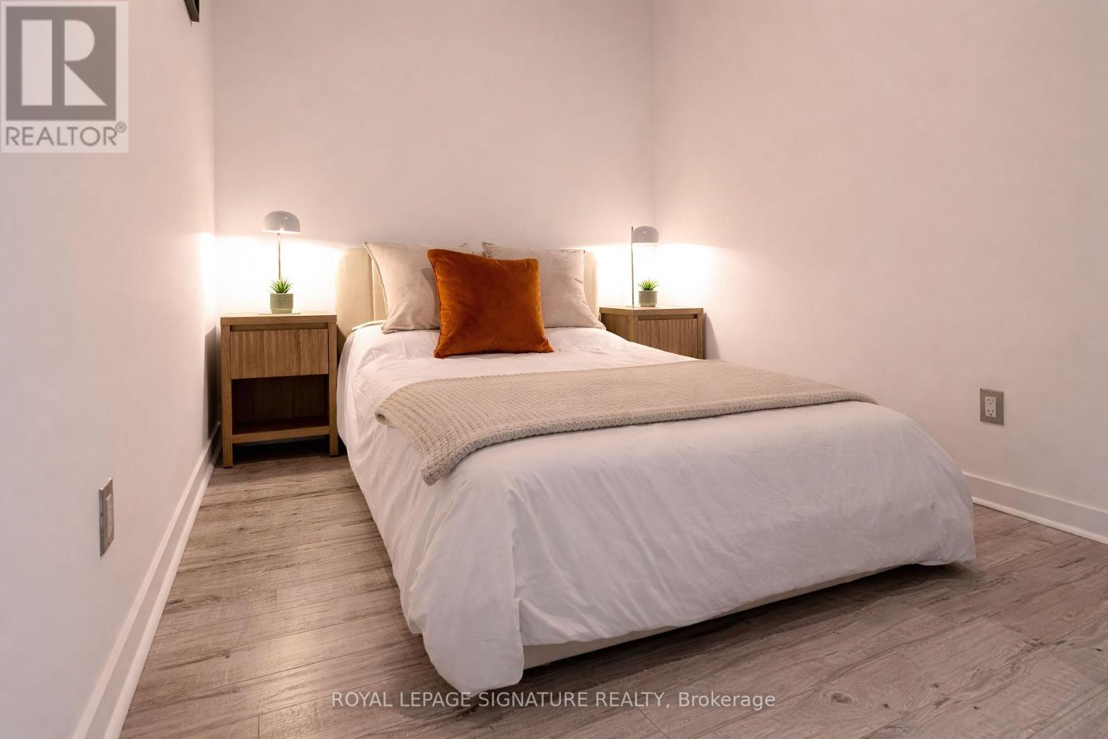 305 - 23 Brant Street, Toronto, Ontario  M5V 2L5 - Photo 14 - C12920074