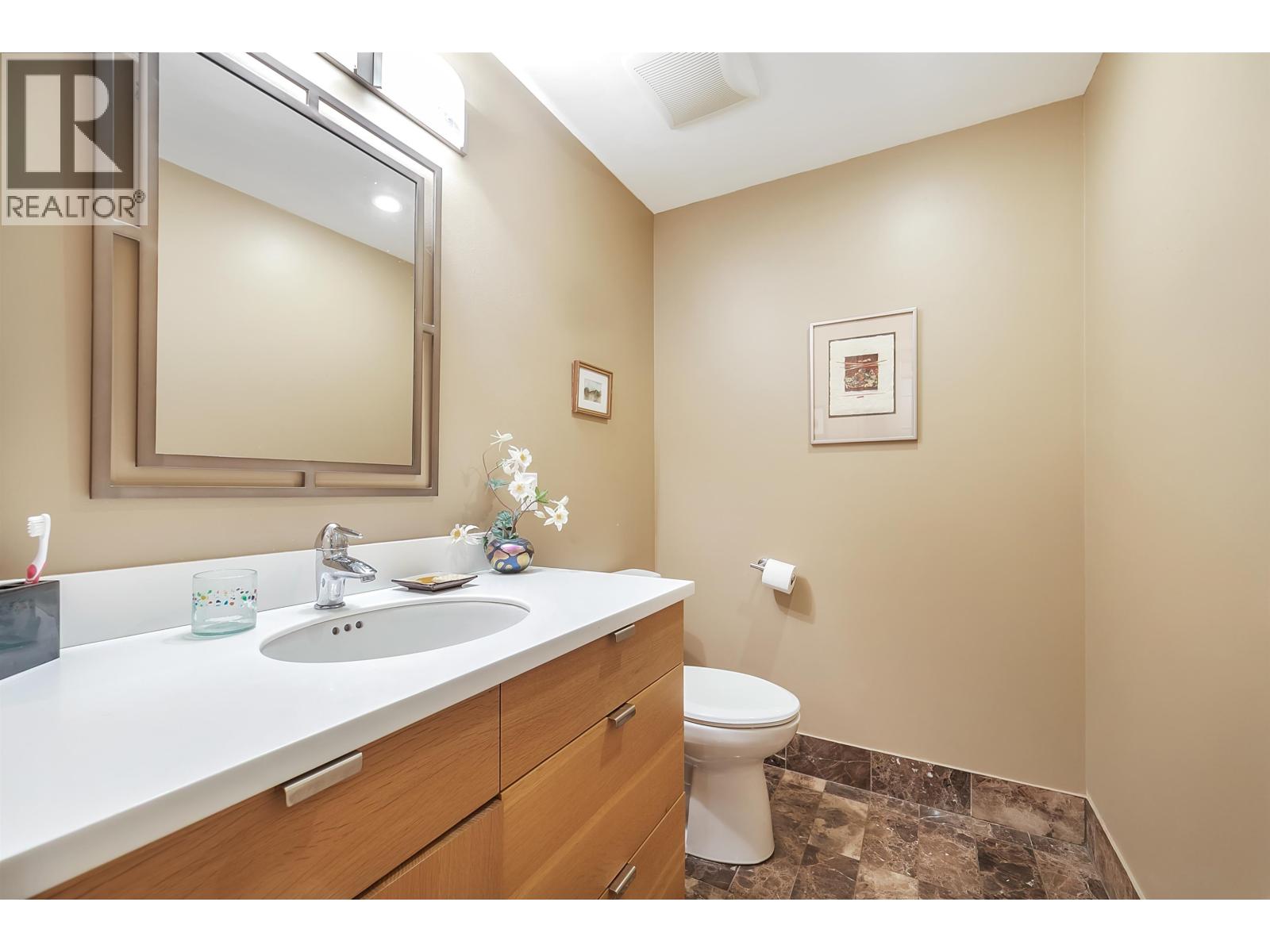 302 2015 Beach Avenue, Vancouver, British Columbia  V6G 1Z3 - Photo 28 - R3103187