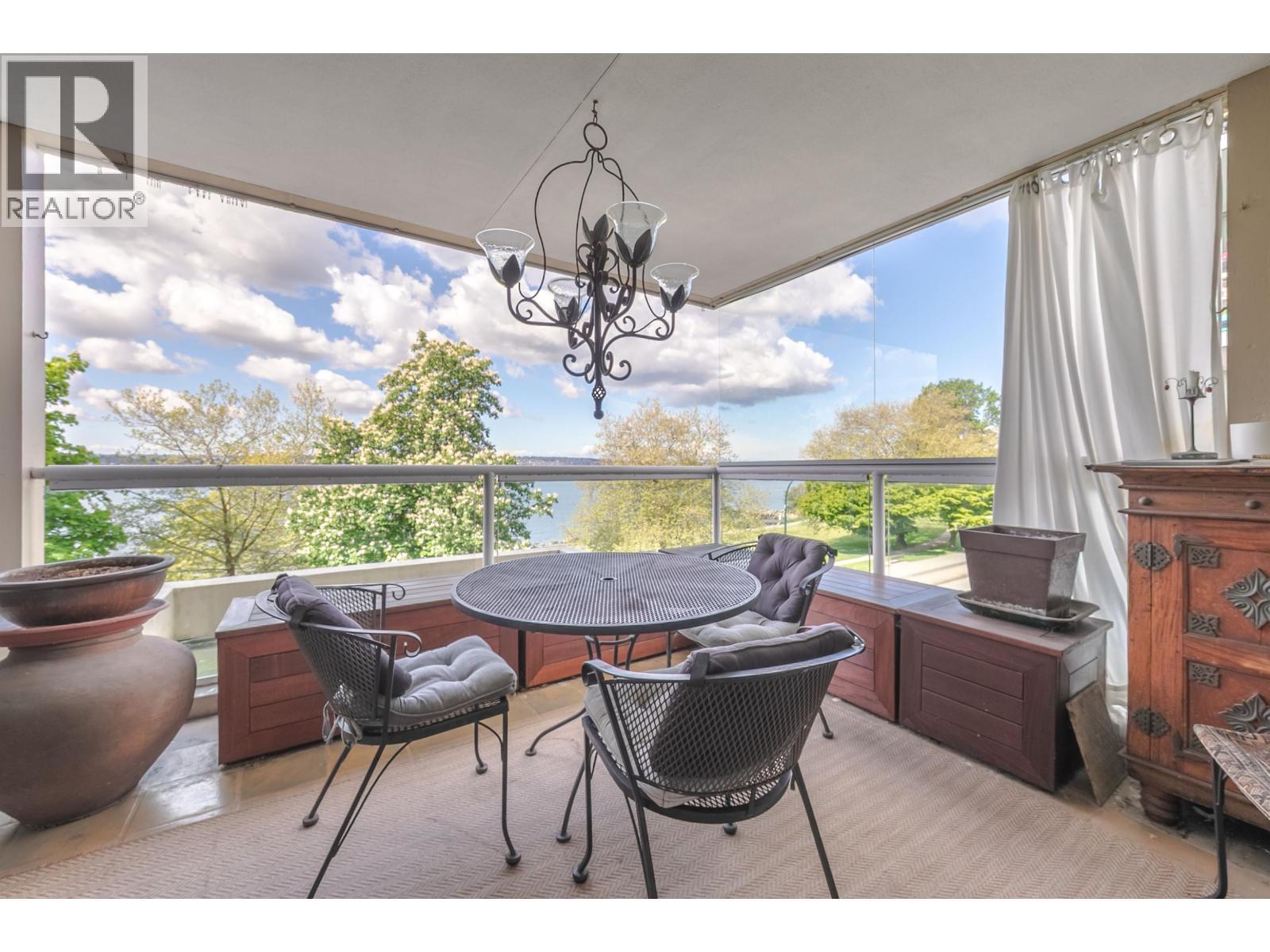 302 2015 Beach Avenue, Vancouver, British Columbia  V6G 1Z3 - Photo 23 - R3103187