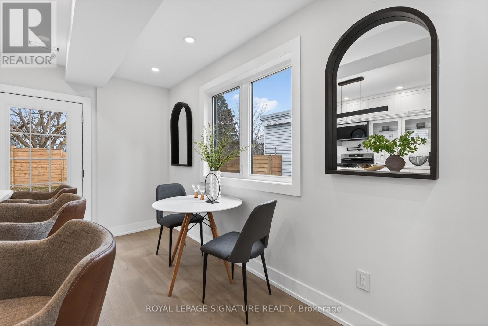 87 Wiley Avenue, Toronto, Ontario  M4J 3W5 - Photo 14 - E12920060