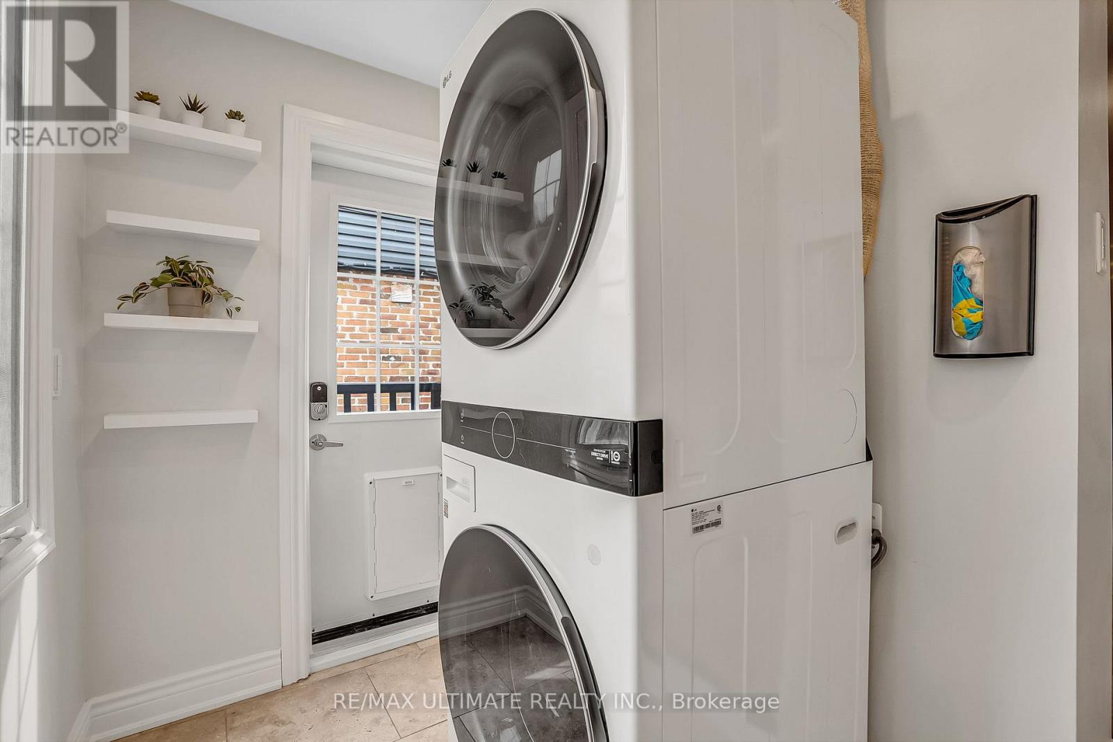 429 Jones Avenue, Toronto, Ontario  M4J 3G6 - Photo 18 - E12920096