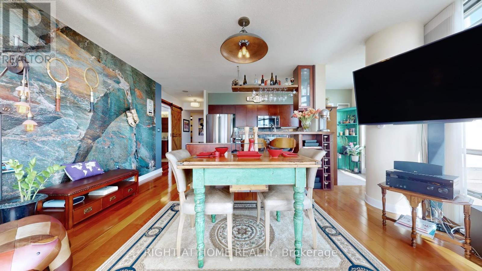 2102 - 5 Mariner Terrace, Toronto, Ontario  M5V 3V6 - Photo 10 - C12919390