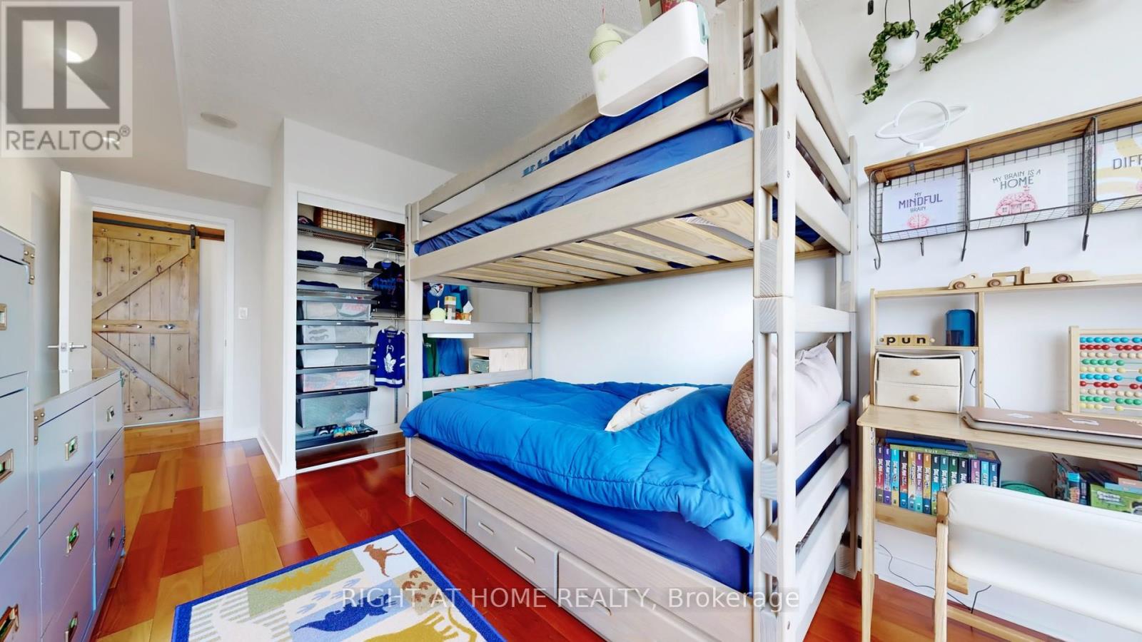 2102 - 5 Mariner Terrace, Toronto, Ontario  M5V 3V6 - Photo 24 - C12919390