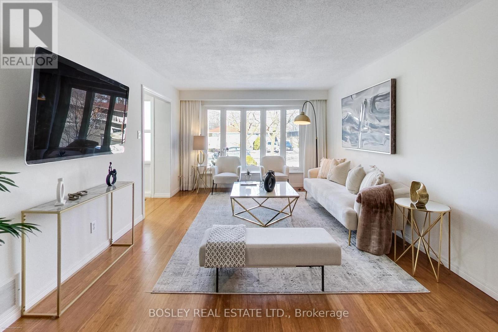 801 Eaglemount Crescent, Mississauga, Ontario  L5C 1H2 - Photo 14 - W12919572