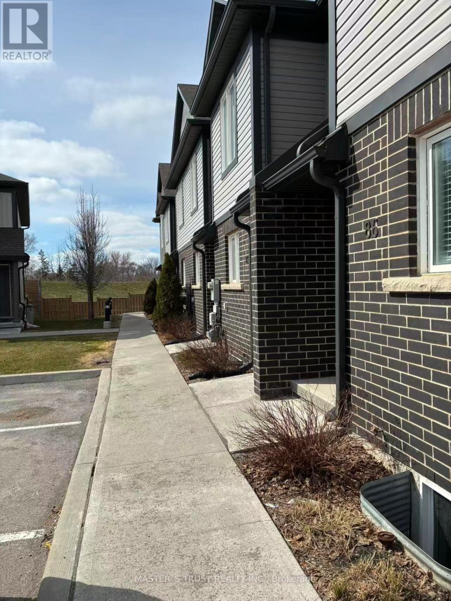 86 - 7768 Ascot Circle, Niagara Falls, Ontario  L2H 3P9 - Photo 4 - X12797614