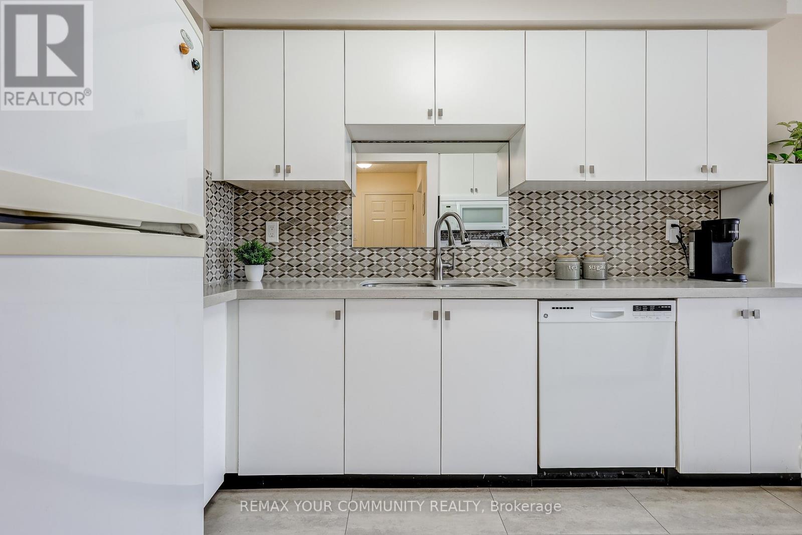 923 Caribou Valley Circle, Newmarket, Ontario  L3X 1W9 - Photo 13 - N12920016