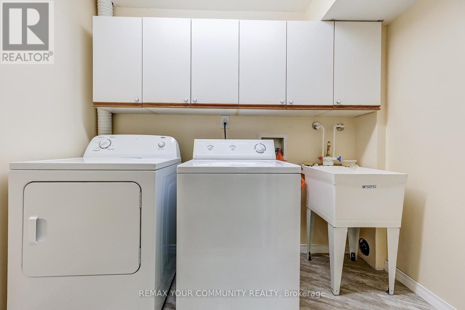 923 Caribou Valley Circle, Newmarket, Ontario  L3X 1W9 - Photo 37 - N12920016