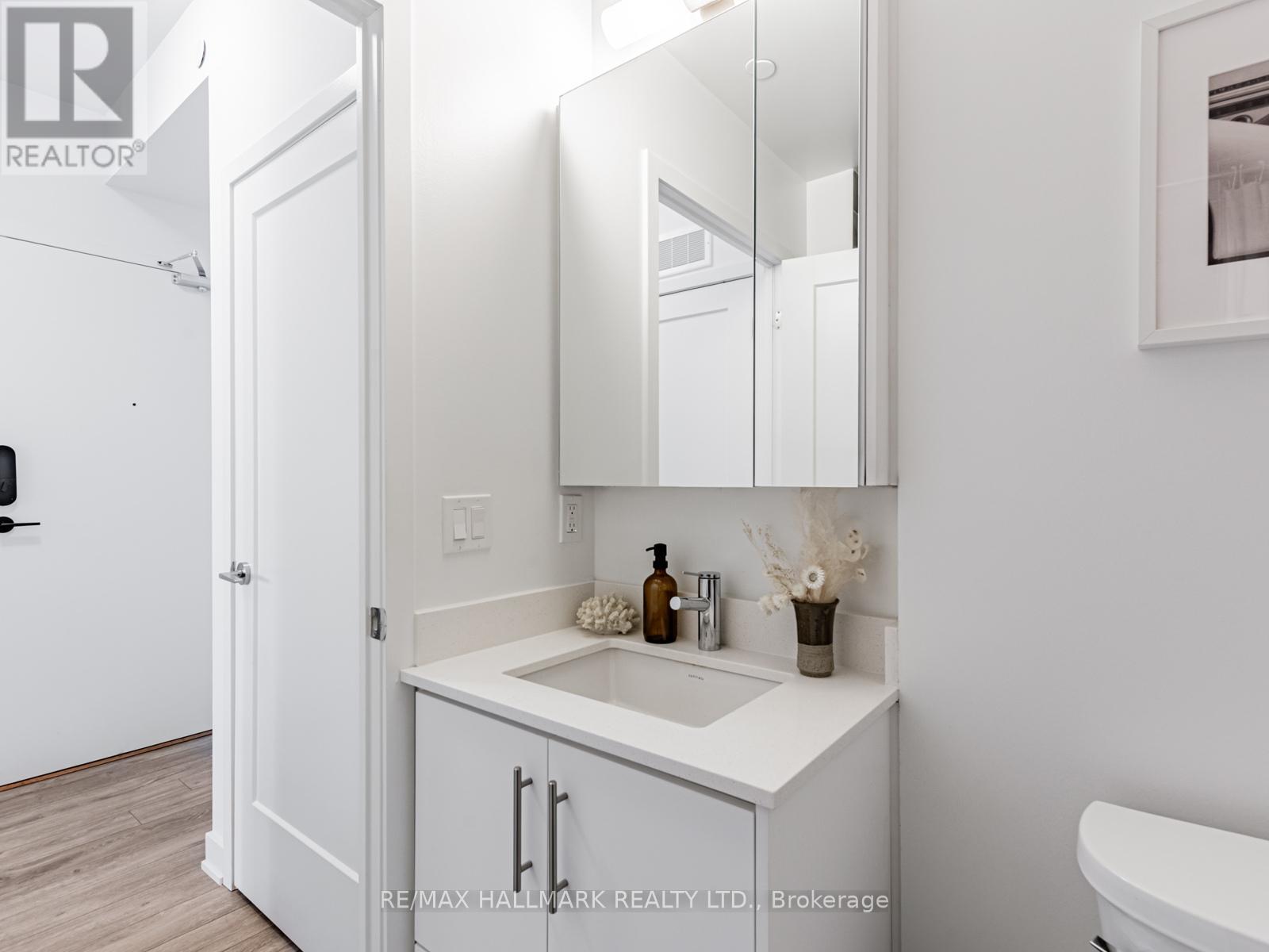 404 - 105 Oneida Crescent, Richmond Hill, Ontario  L4B 0H6 - Photo 20 - N12920078