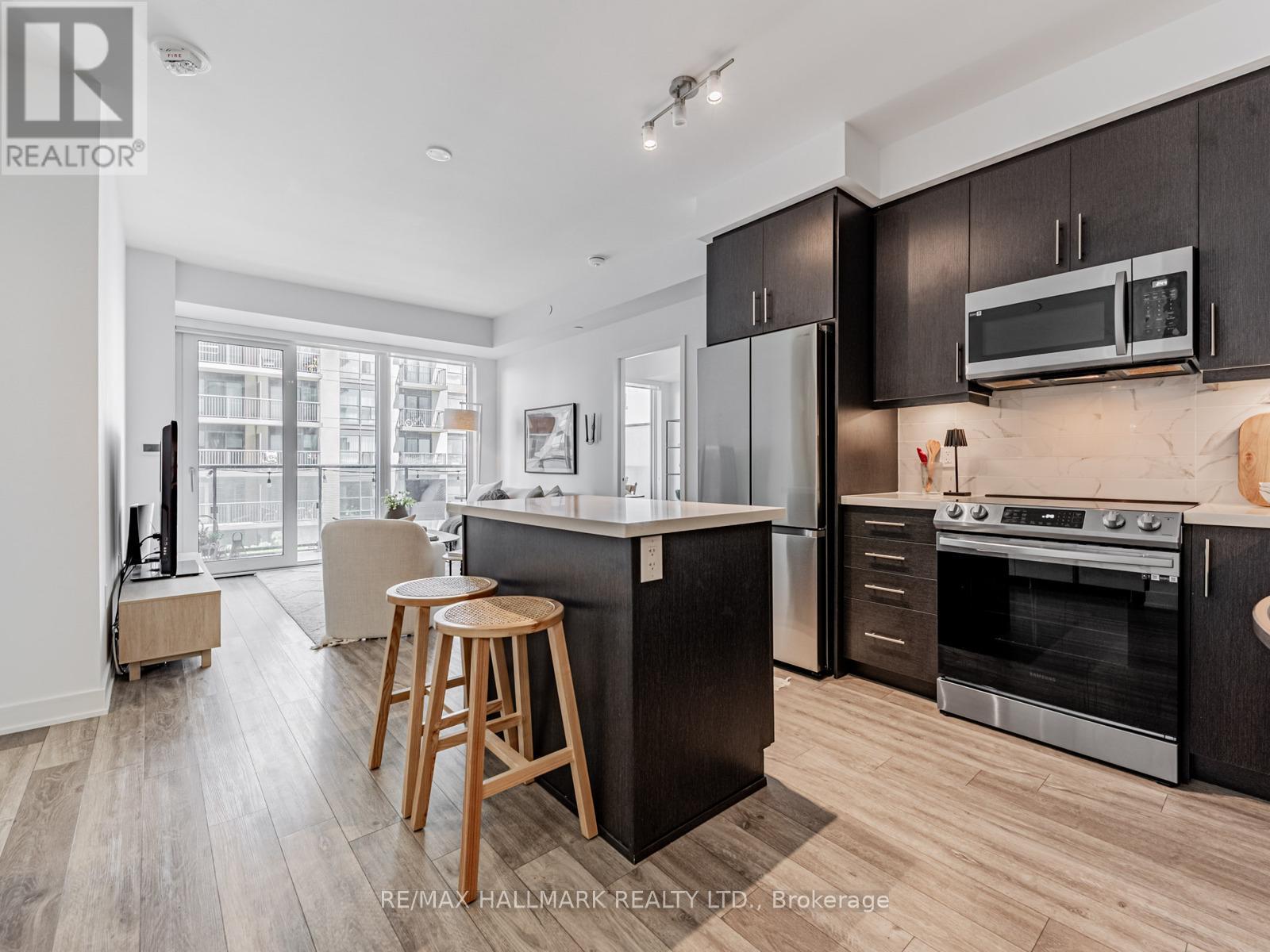 404 - 105 Oneida Crescent, Richmond Hill, Ontario  L4B 0H6 - Photo 8 - N12920078