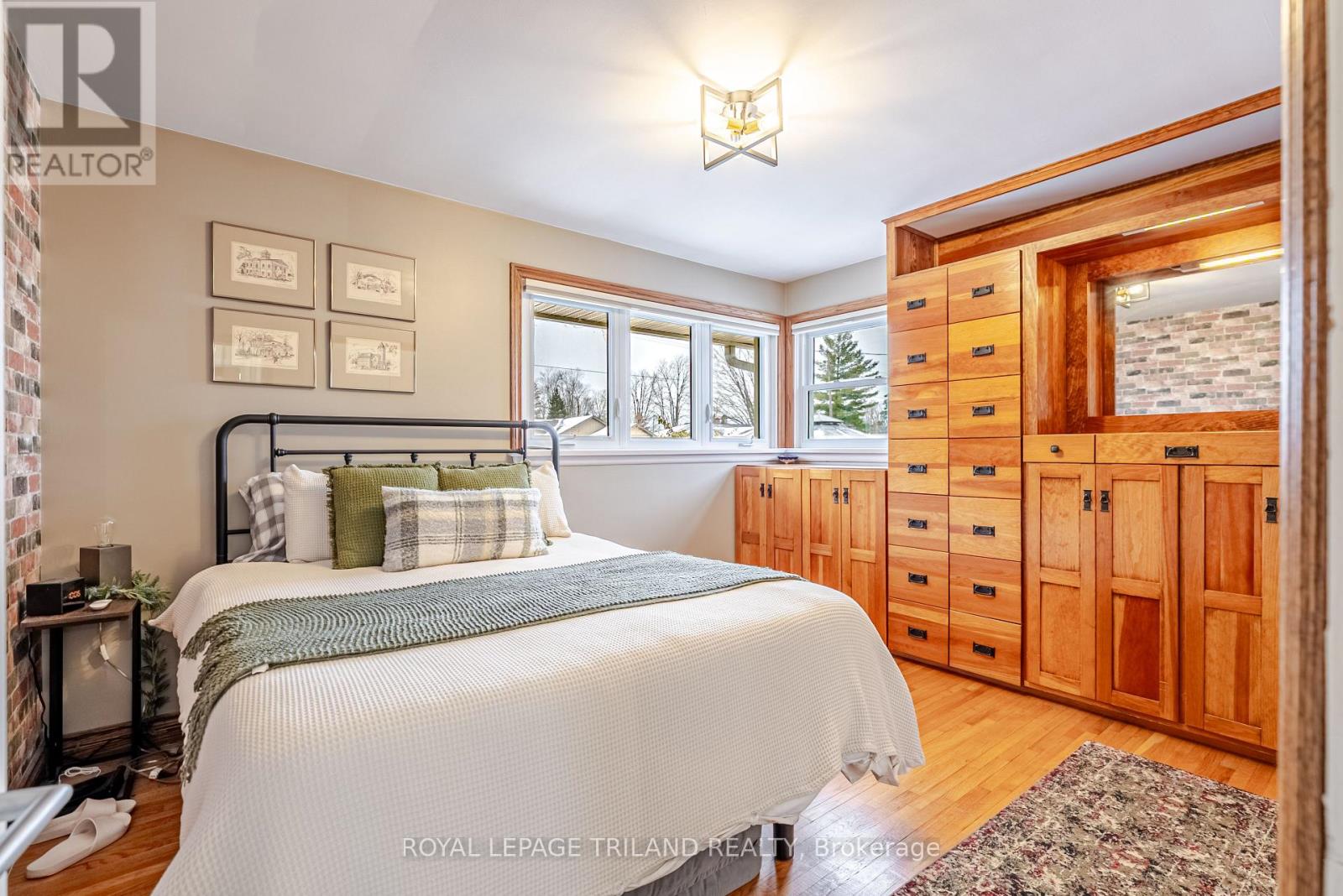 231 Thames Crescent, Thames Centre, Ontario  N0L 1G0 - Photo 23 - X12918048