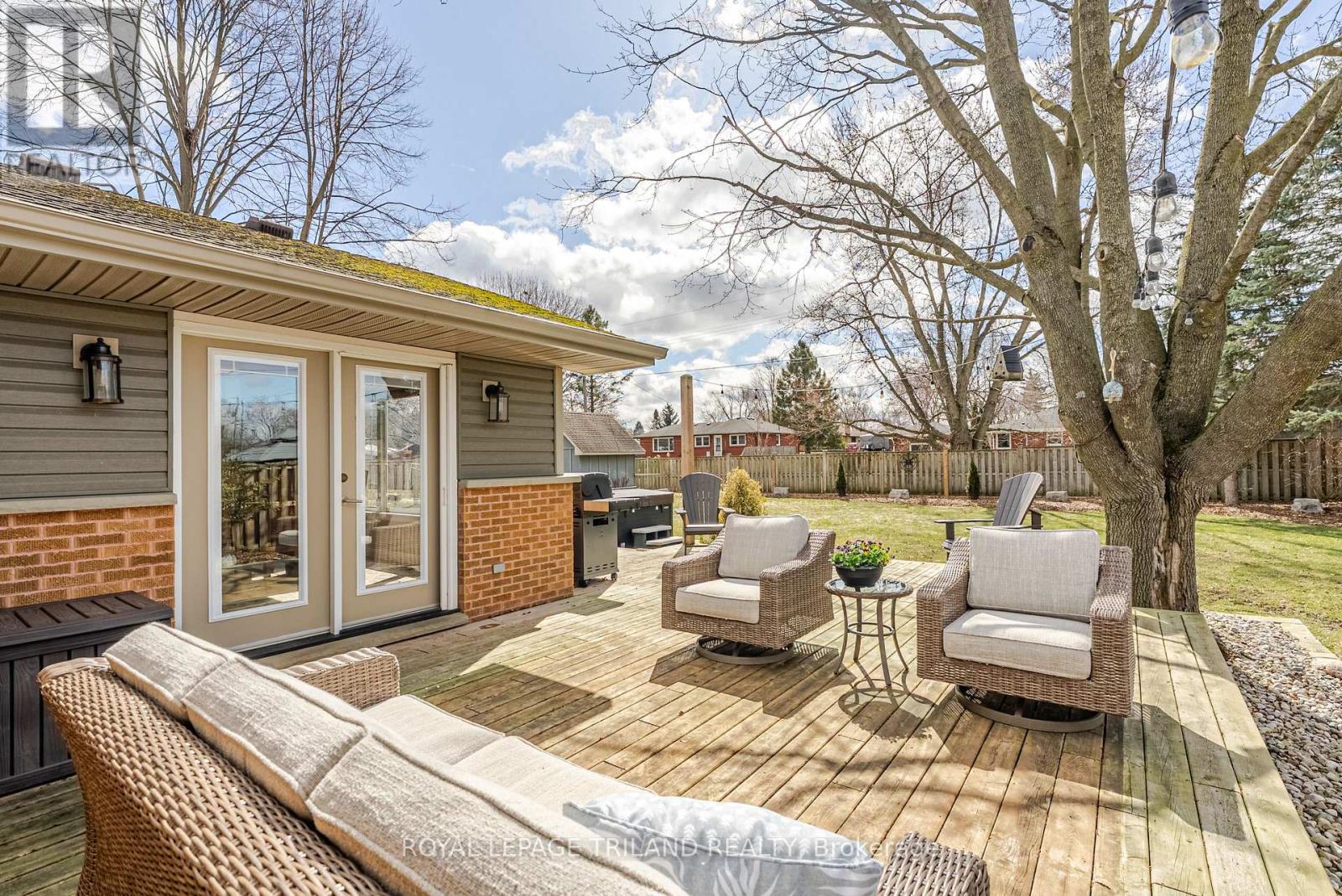 231 Thames Crescent, Thames Centre, Ontario  N0L 1G0 - Photo 40 - X12918048