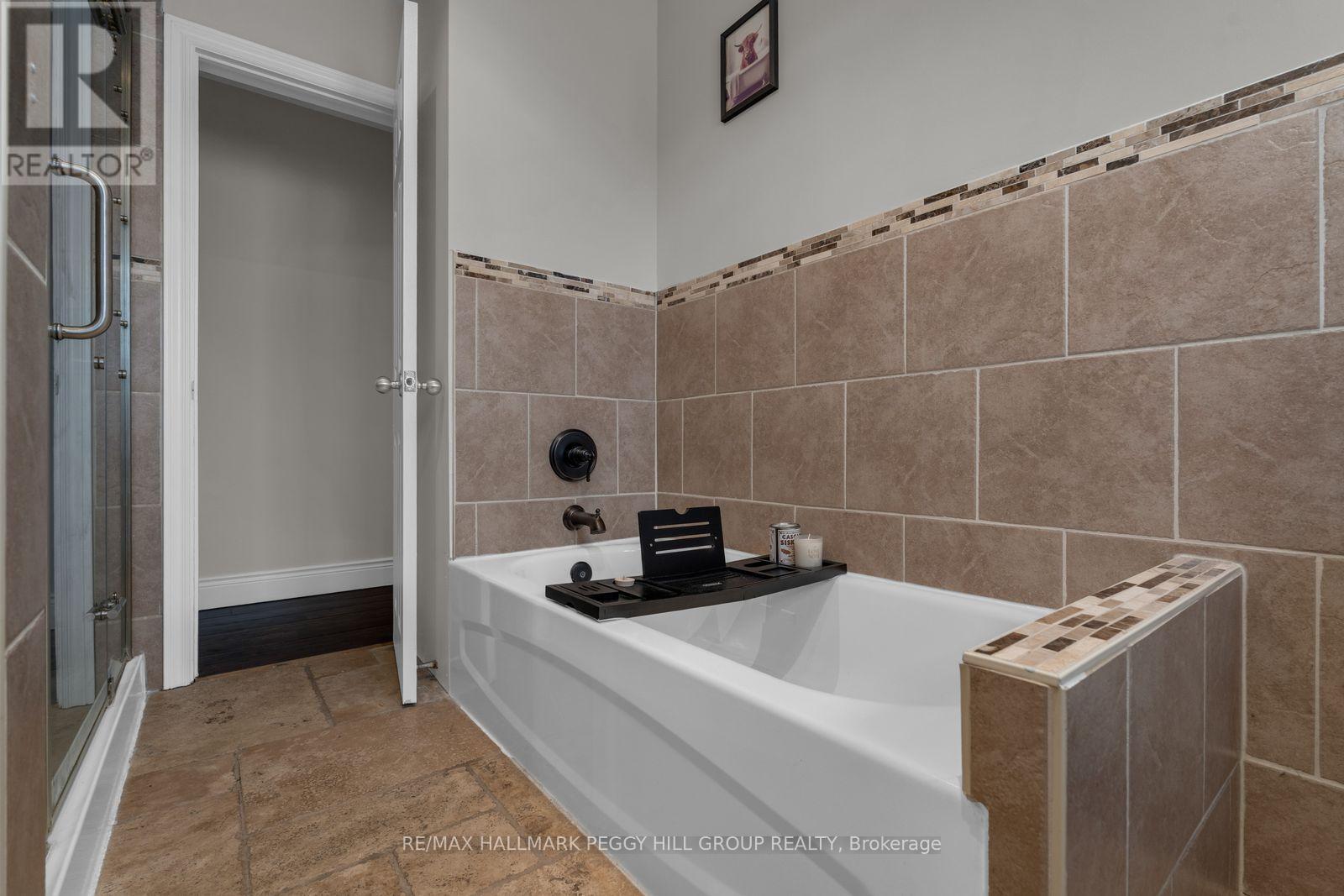 235 St Vincent Street, Barrie, Ontario  L4M 3Z7 - Photo 12 - S12920040