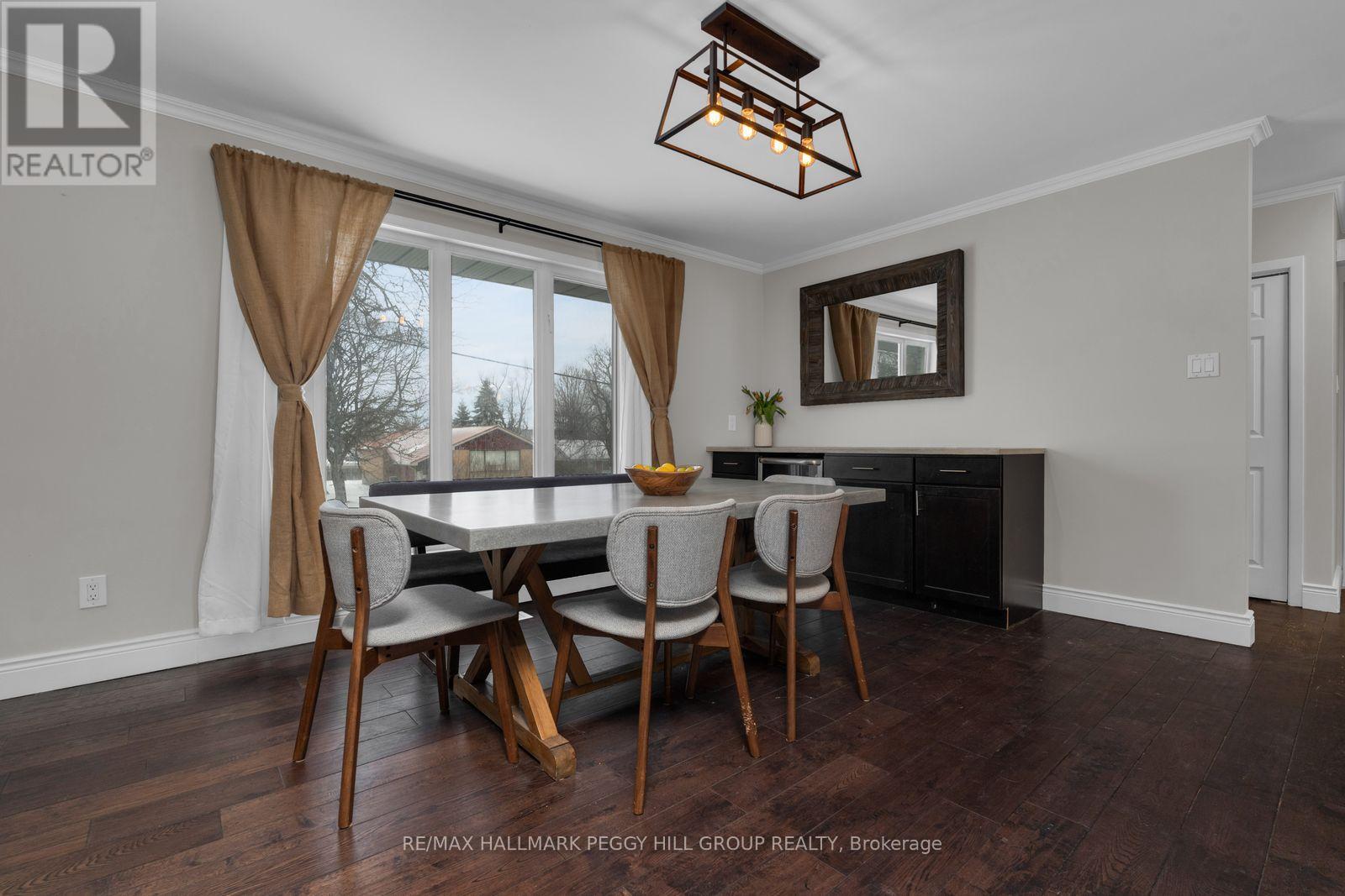 235 St Vincent Street, Barrie, Ontario  L4M 3Z7 - Photo 5 - S12920040