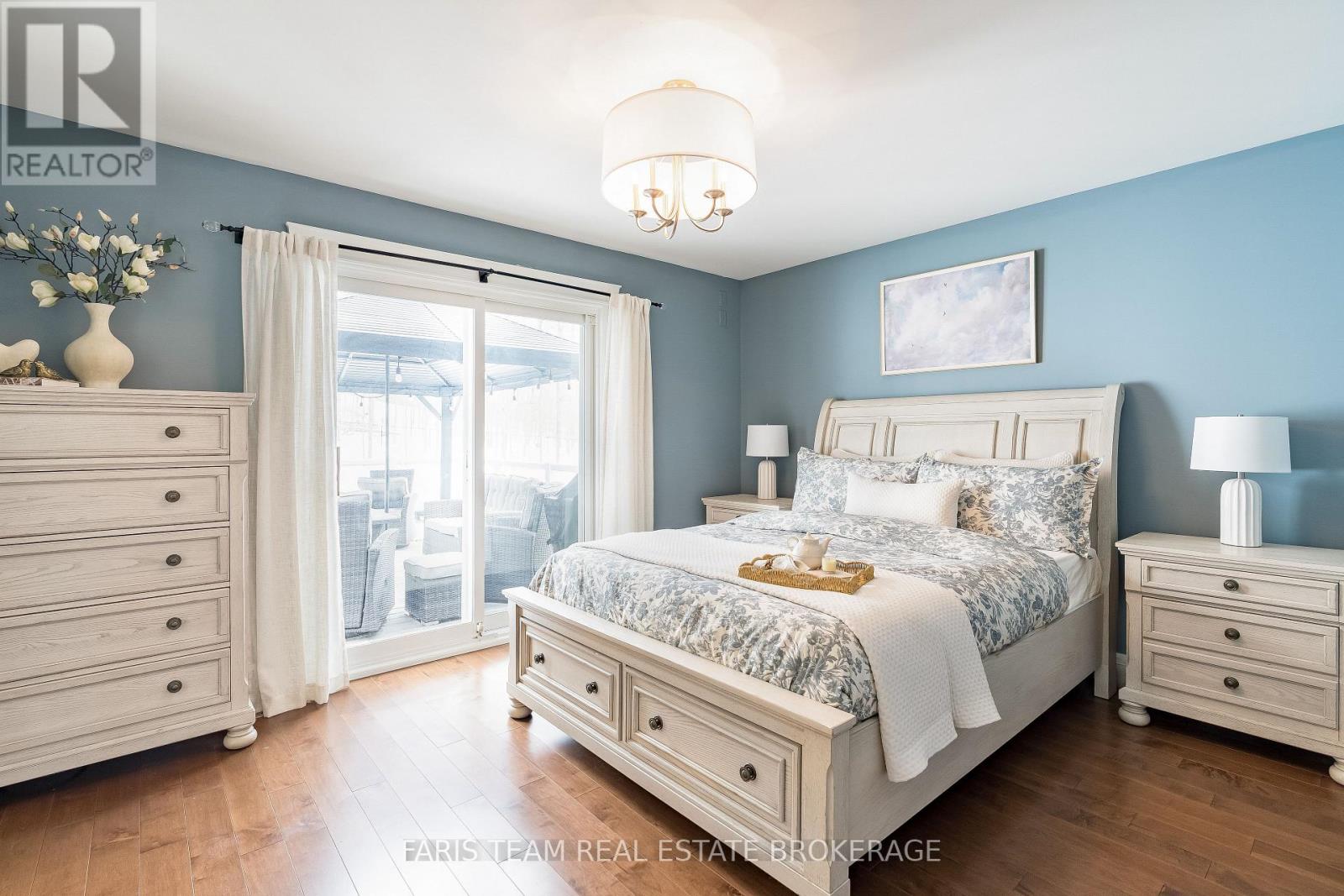 1 Pineview Drive, Oro-Medonte, Ontario  L0L 2L0 - Photo 18 - S12920064