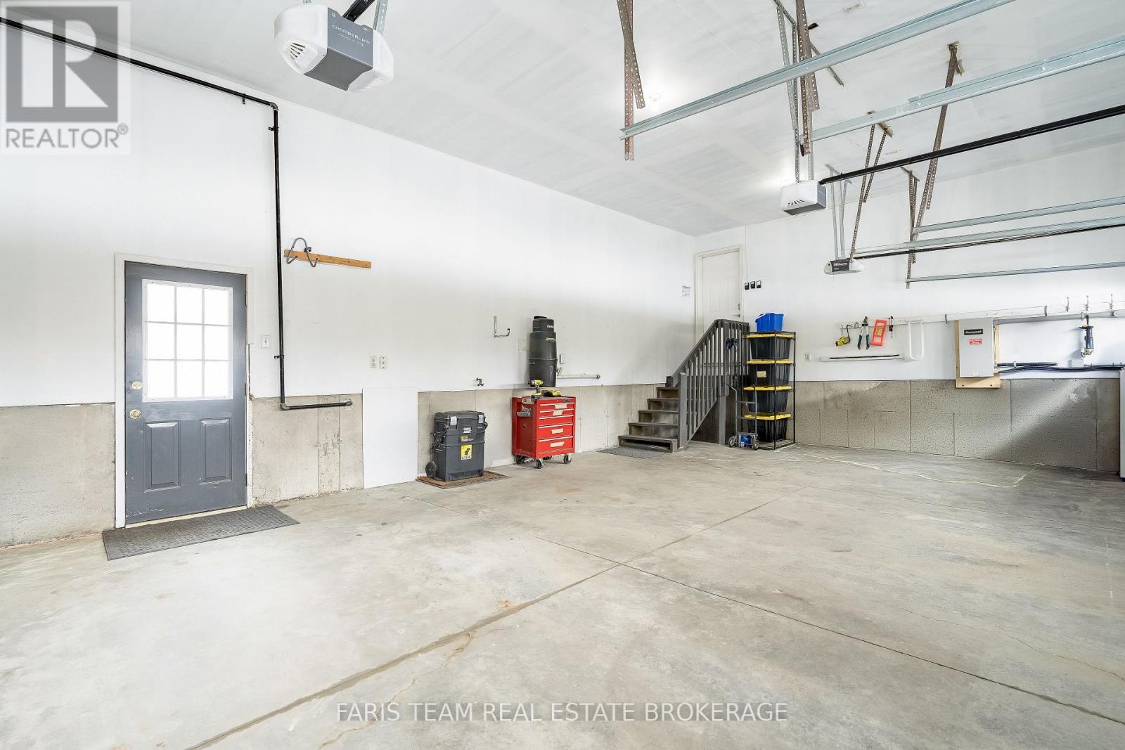 1 Pineview Drive, Oro-Medonte, Ontario  L0L 2L0 - Photo 42 - S12920064