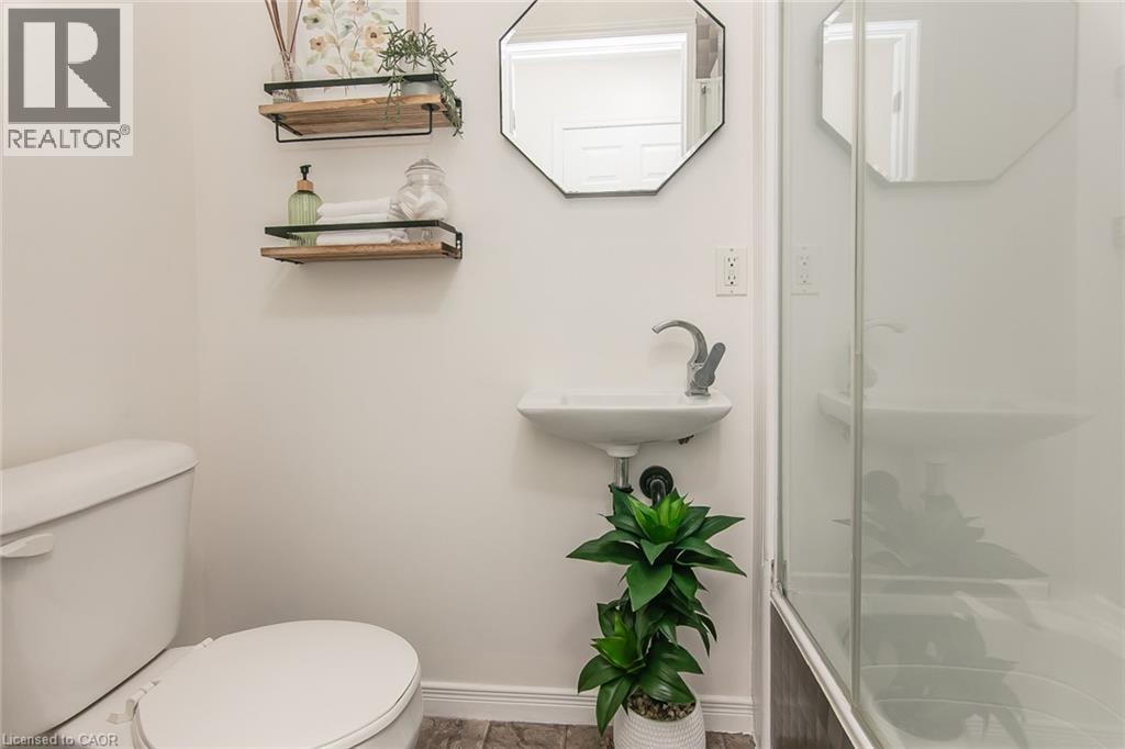 242 Westmeadow Drive Unit# B, Kitchener, Ontario  N2N 0A1 - Photo 12 - 40807912