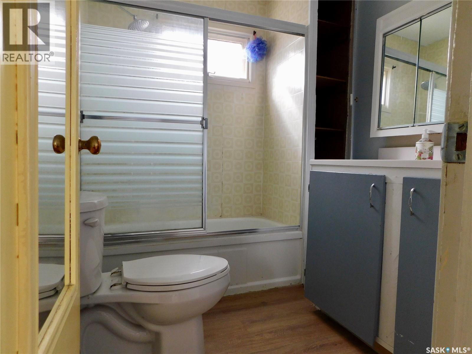 214 2nd Street E, Lafleche, Saskatchewan  S0H 3R0 - Photo 9 - SK031172