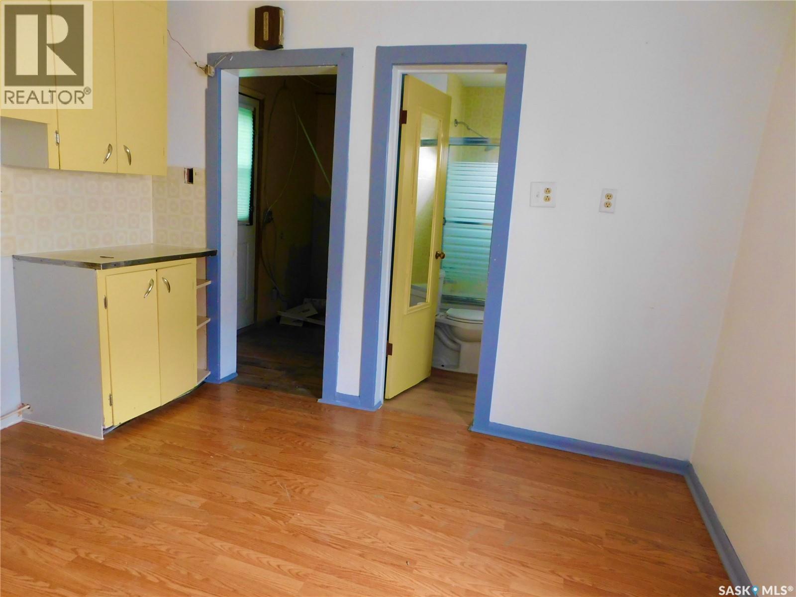 214 2nd Street E, Lafleche, Saskatchewan  S0H 3R0 - Photo 7 - SK031172