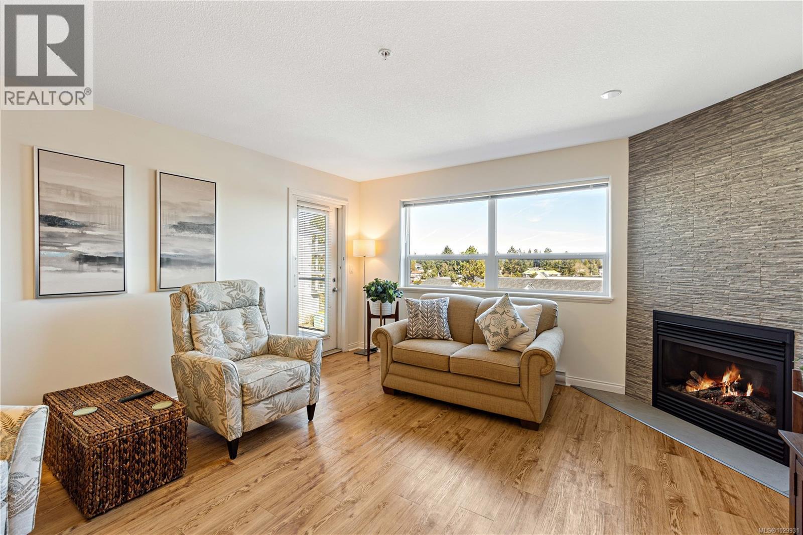 211 1633 Dufferin Cres, Nanaimo, British Columbia