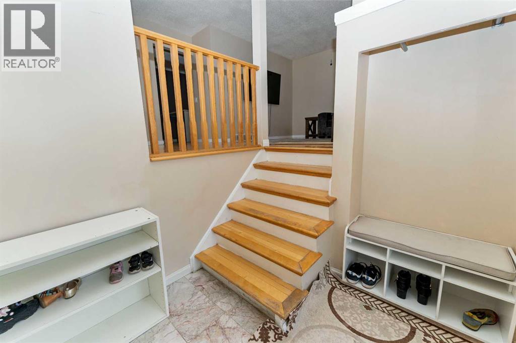 85 Abergale Close Ne, Calgary, Alberta  T2A 6J2 - Photo 2 - A2295715