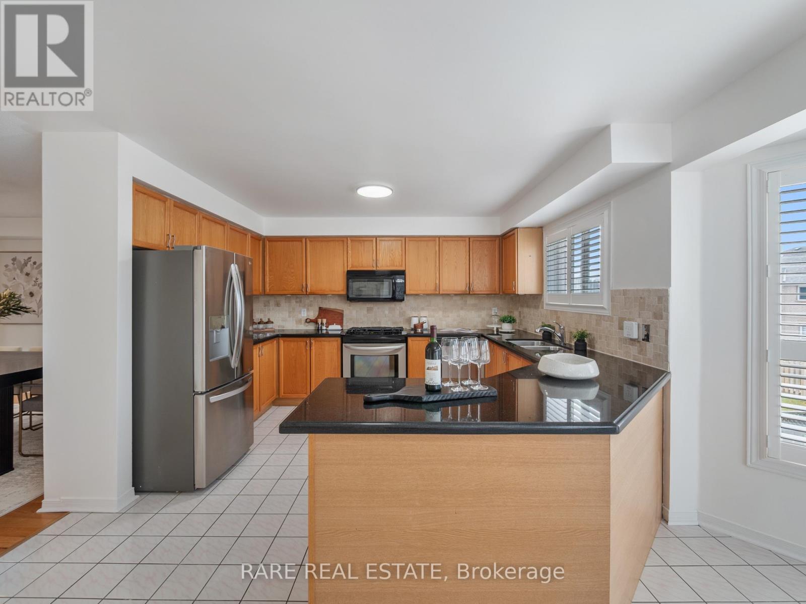 5850 Fieldon Road, Mississauga, Ontario  L5M 5K3 - Photo 13 - W12919988