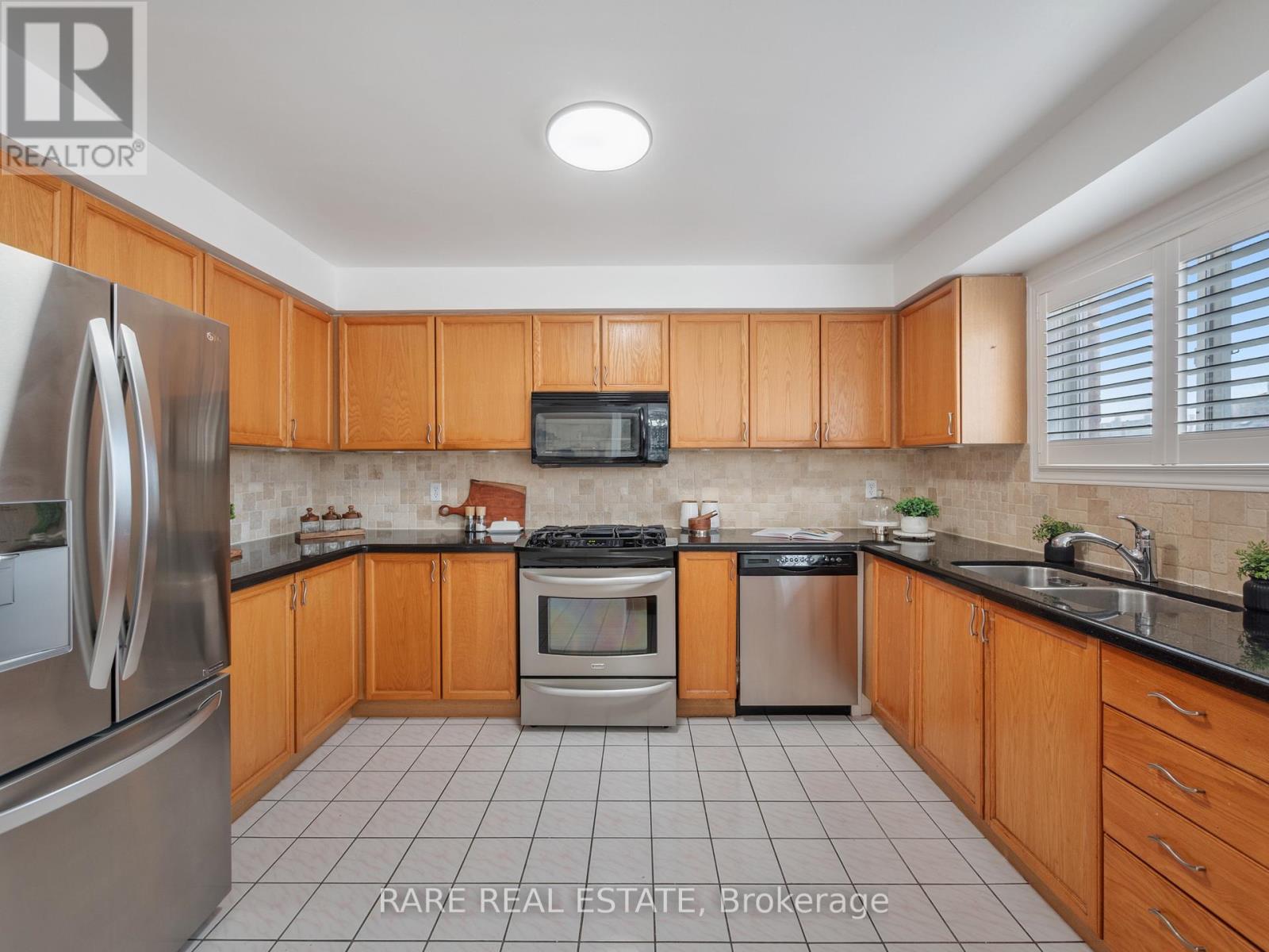 5850 Fieldon Road, Mississauga, Ontario  L5M 5K3 - Photo 14 - W12919988