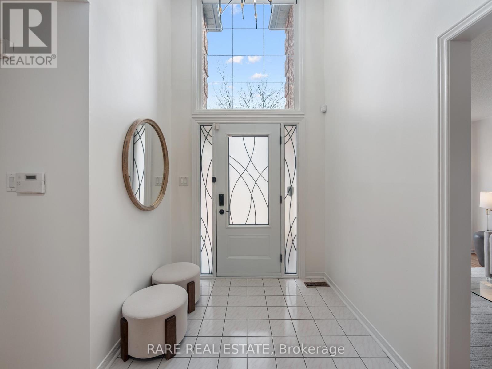 5850 Fieldon Road, Mississauga, Ontario  L5M 5K3 - Photo 3 - W12919988