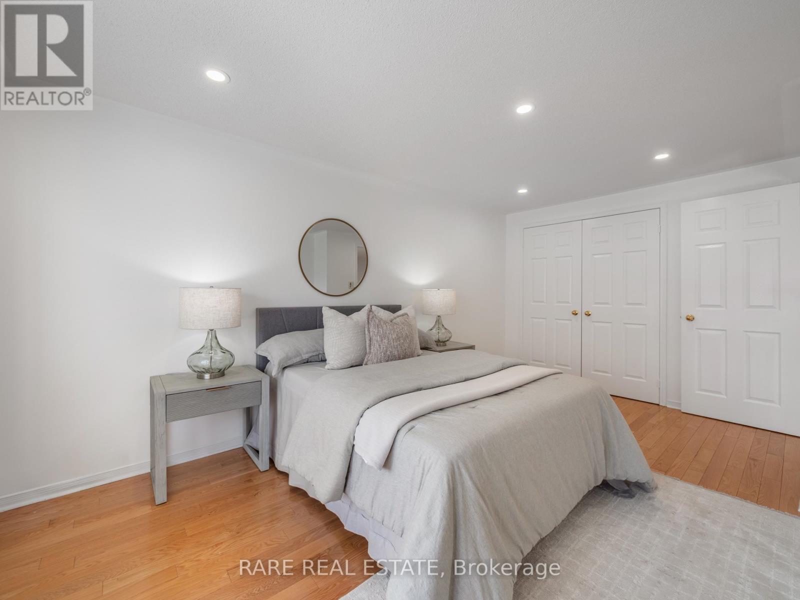 5850 Fieldon Road, Mississauga, Ontario  L5M 5K3 - Photo 33 - W12919988