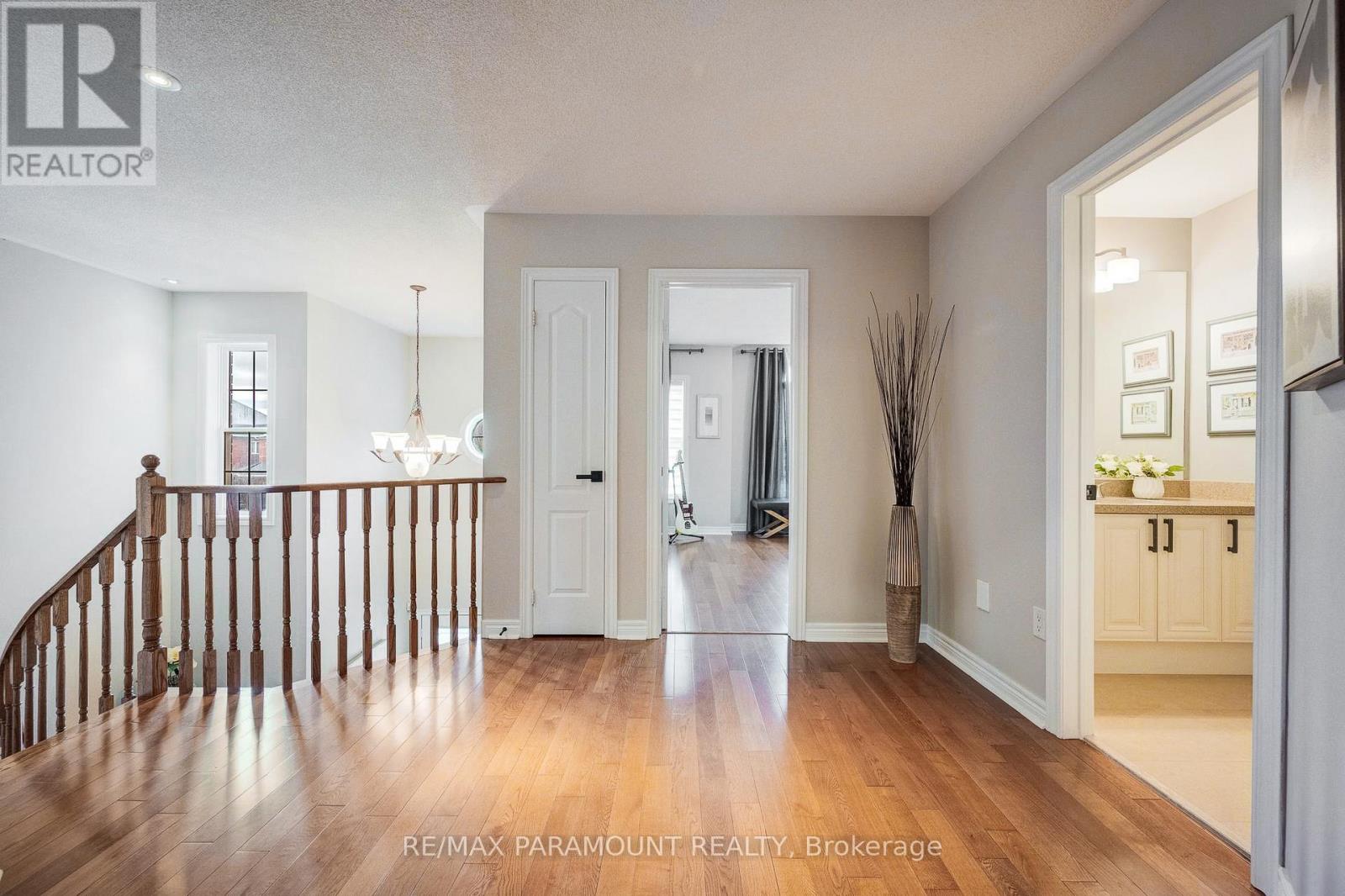 1122 Lamplight Way, Mississauga, Ontario  L5W 1J4 - Photo 17 - W12919998