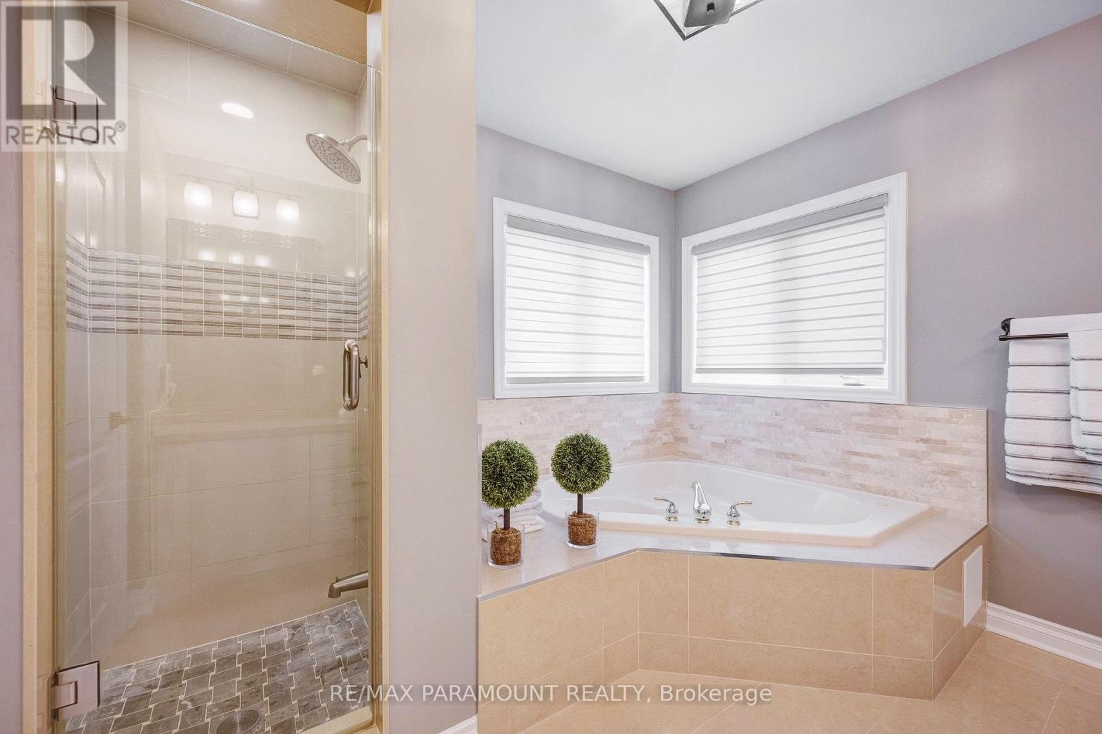 1122 Lamplight Way, Mississauga, Ontario  L5W 1J4 - Photo 25 - W12919998