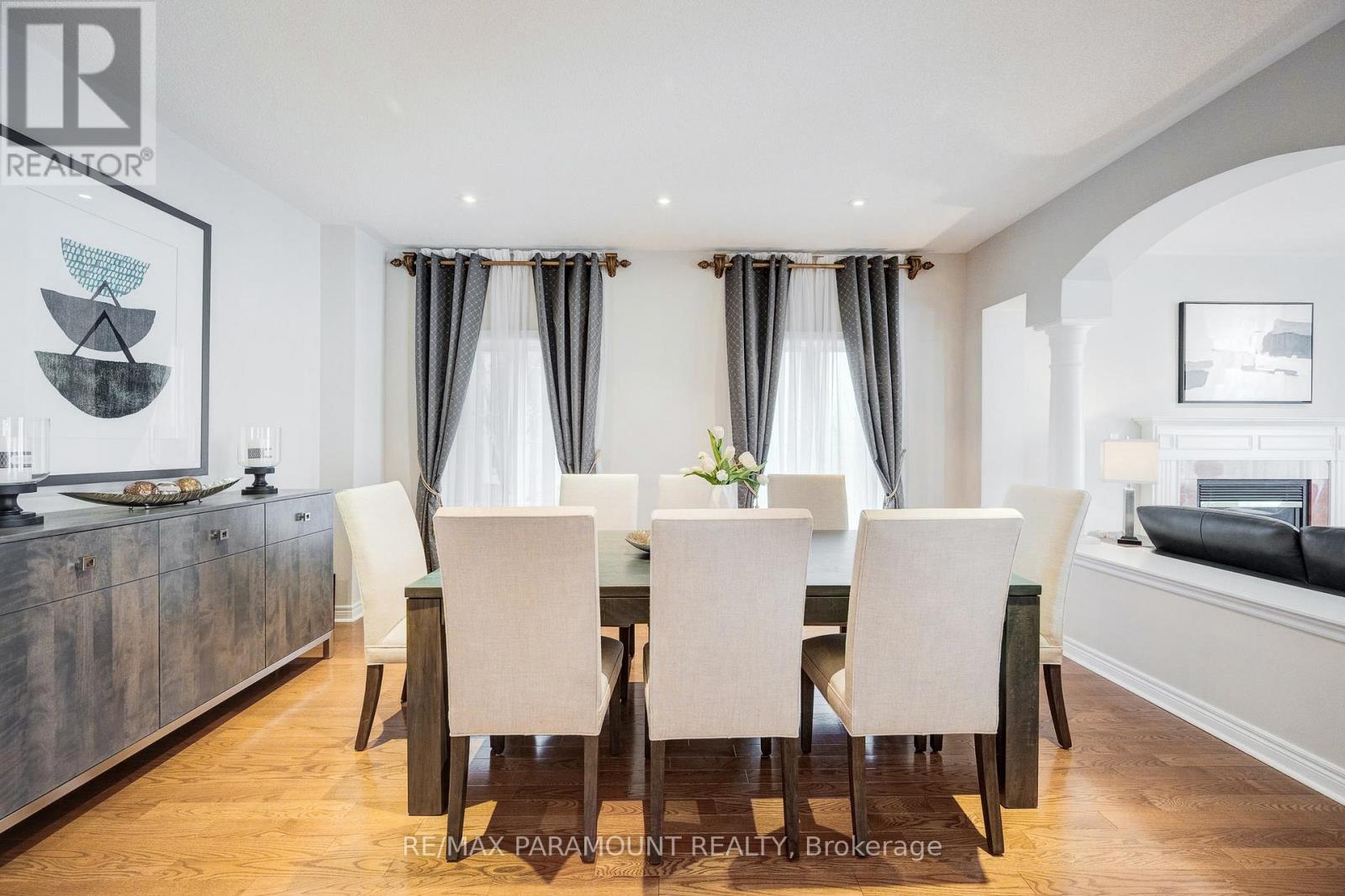 1122 Lamplight Way, Mississauga, Ontario  L5W 1J4 - Photo 7 - W12919998