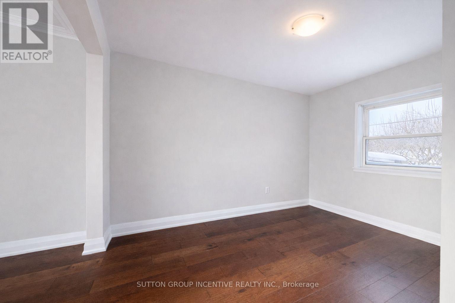 65 Barrhead Crescent, Toronto, Ontario  M9W 3Z8 - Photo 10 - W12920026