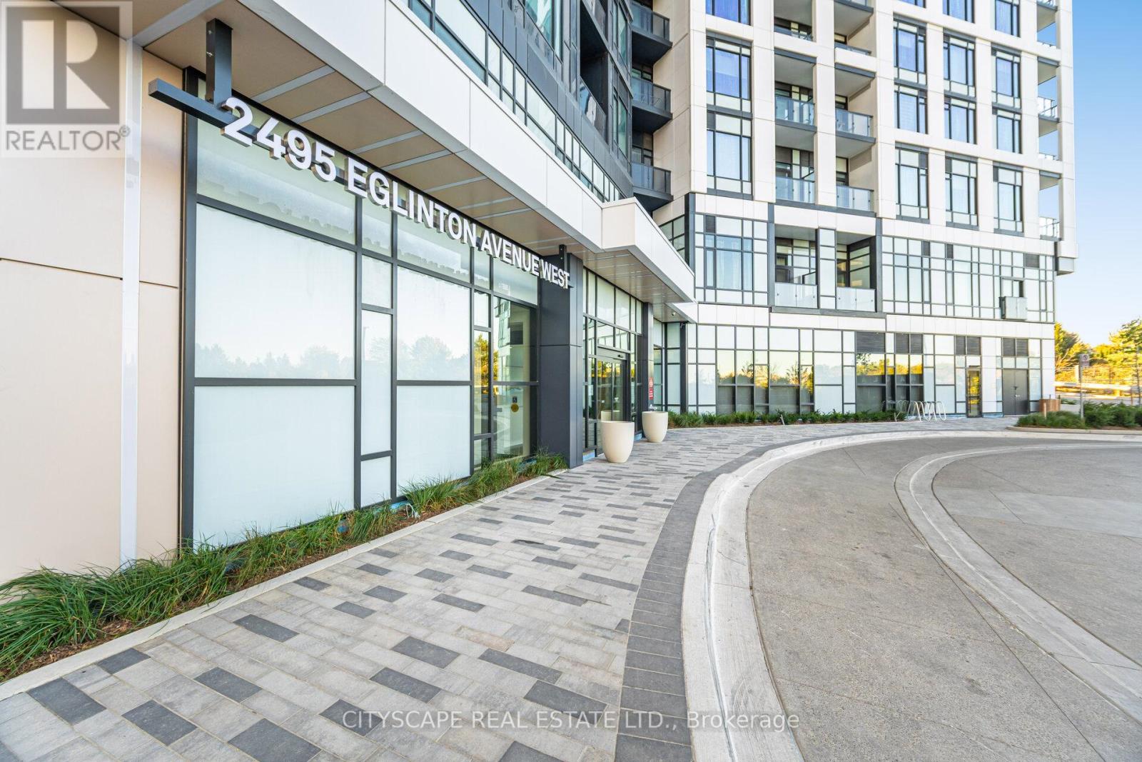 2711 - 2495 Eglinton Avenue W, Mississauga, Ontario  L5M 2T2 - Photo 2 - W12920076