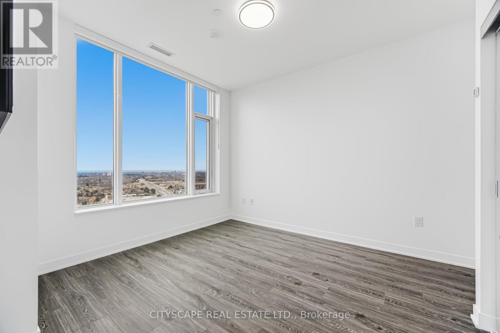 2711 - 2495 Eglinton Avenue W, Mississauga, Ontario  L5M 2T2 - Photo 21 - W12920076