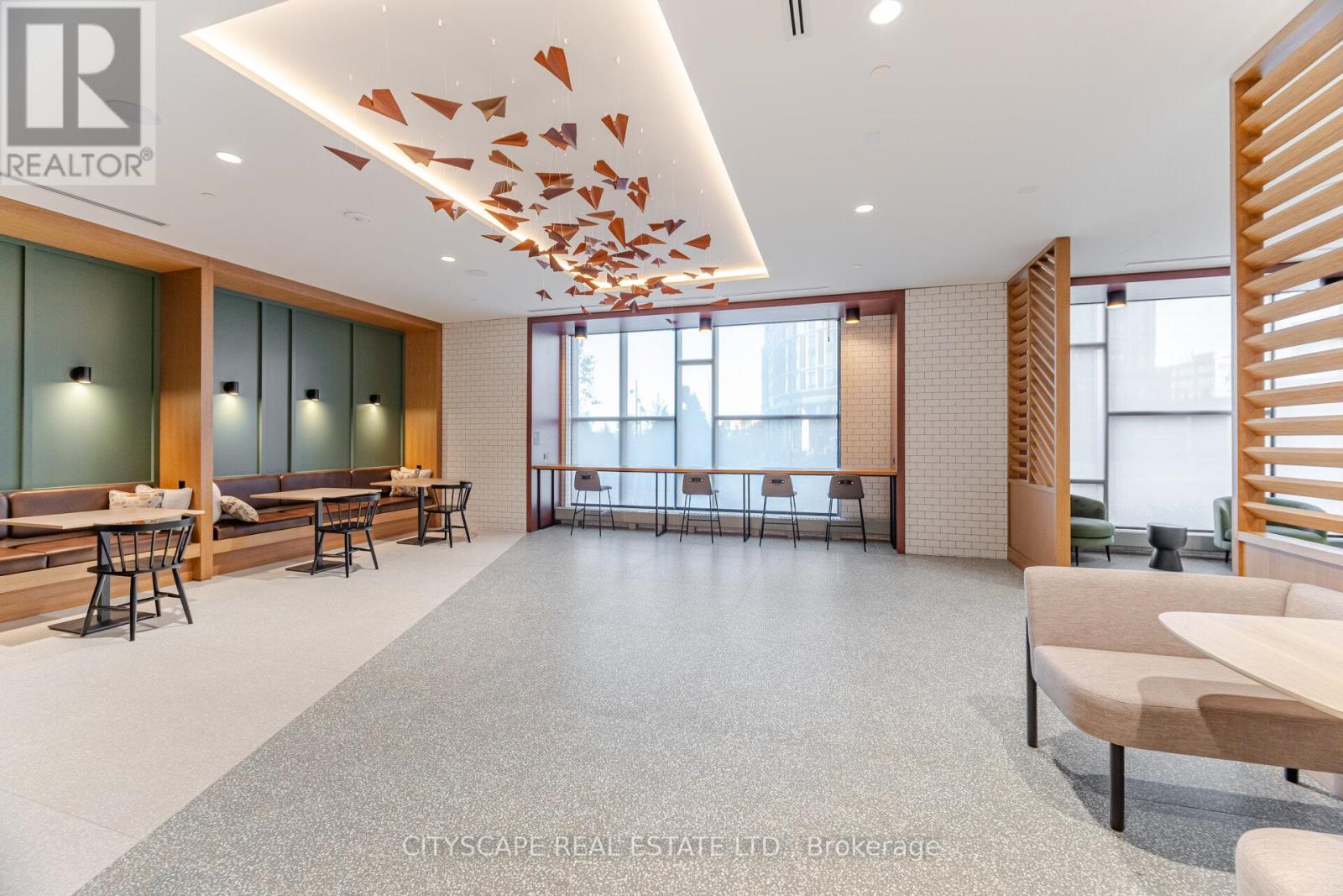 2711 - 2495 Eglinton Avenue W, Mississauga, Ontario  L5M 2T2 - Photo 38 - W12920076