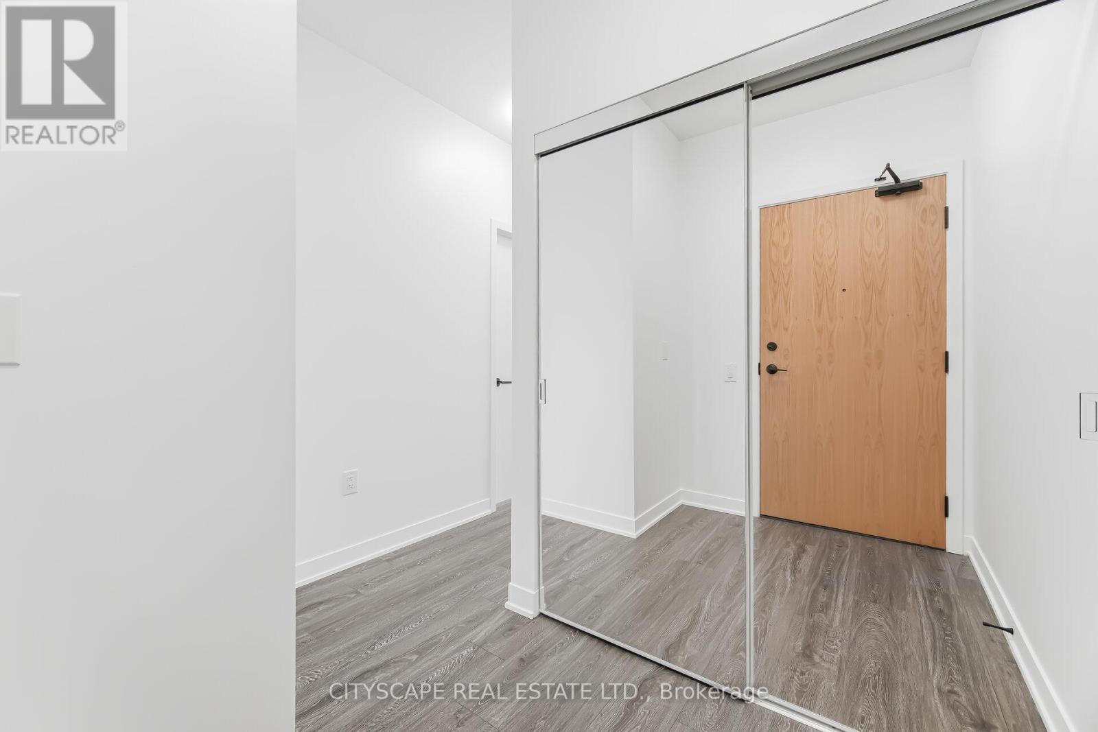 2711 - 2495 Eglinton Avenue W, Mississauga, Ontario  L5M 2T2 - Photo 6 - W12920076