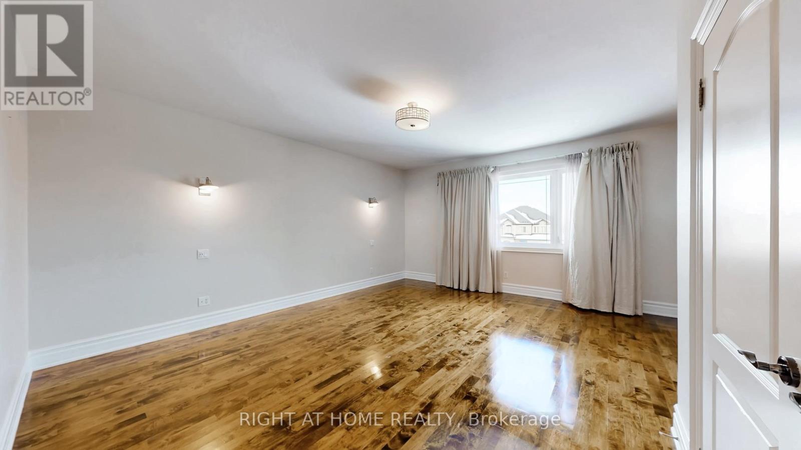 3414 Joan Drive, Mississauga, Ontario  L5B 1T5 - Photo 16 - W12920090