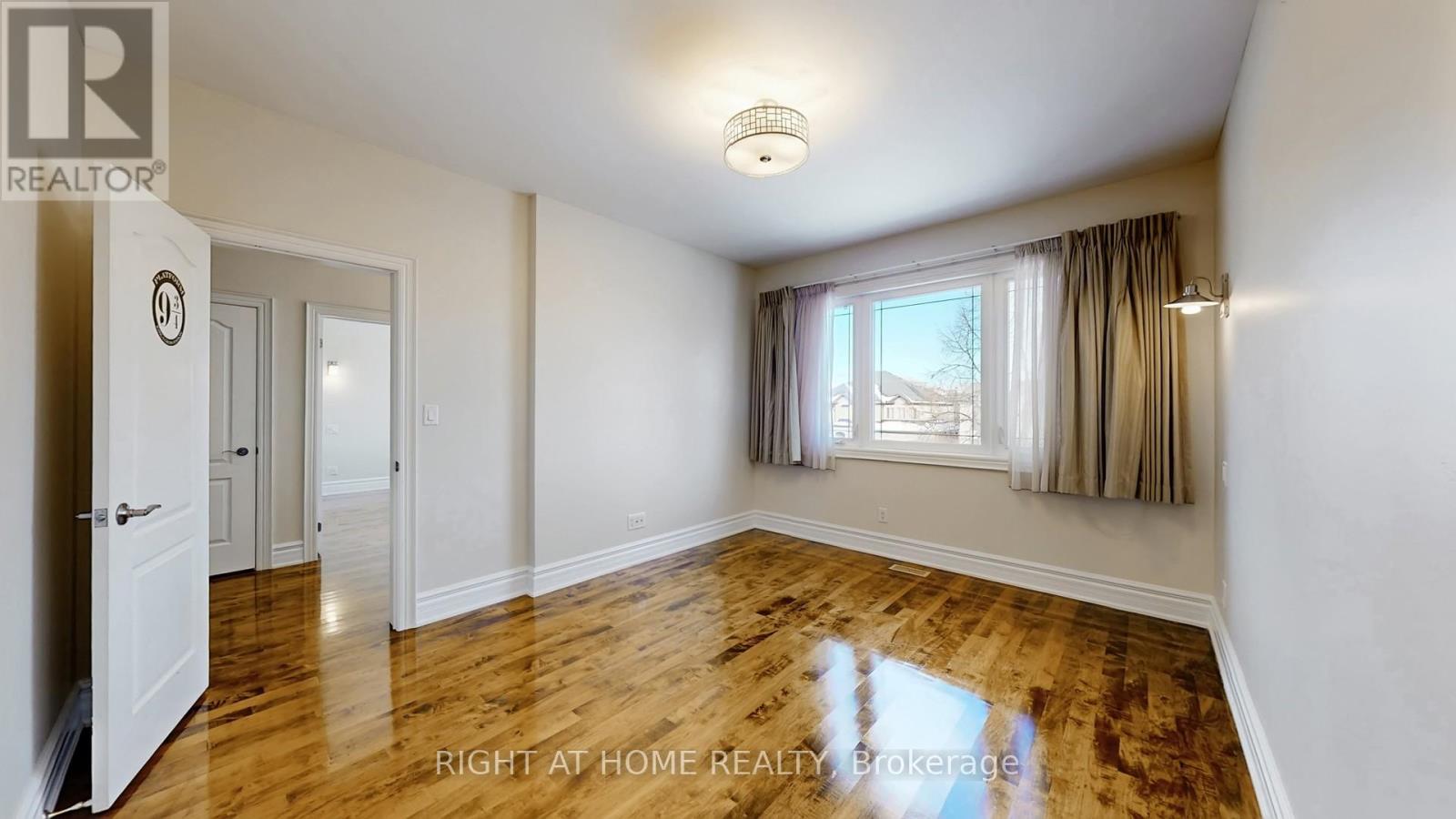 3414 Joan Drive, Mississauga, Ontario  L5B 1T5 - Photo 28 - W12920090