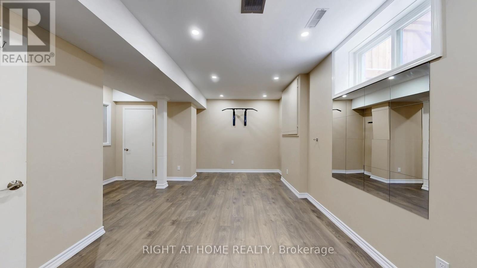 3414 Joan Drive, Mississauga, Ontario  L5B 1T5 - Photo 35 - W12920090