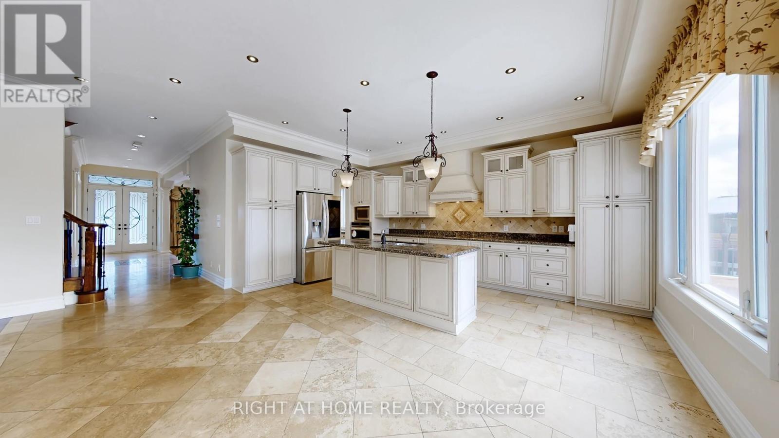 3414 Joan Drive, Mississauga, Ontario  L5B 1T5 - Photo 7 - W12920090