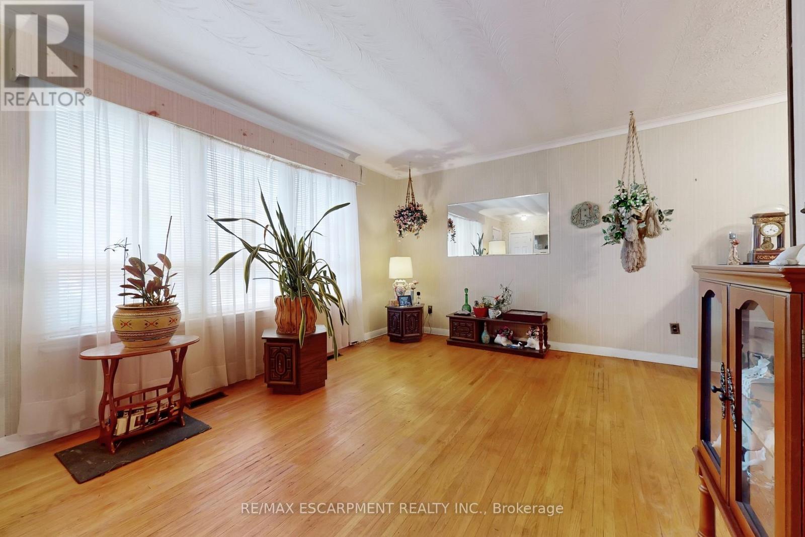 541 Wingrove Crescent, Oakville, Ontario  L6L 4R7 - Photo 6 - W12920112