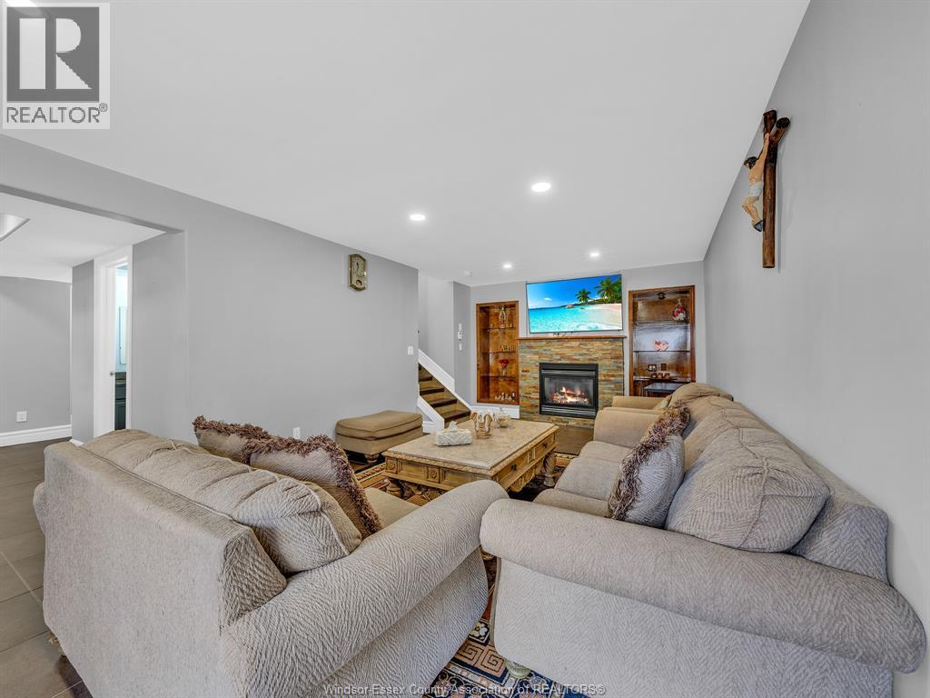 2848 Southridge, Windsor, Ontario  N8W 5N2 - Photo 33 - 26006226