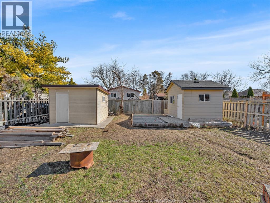 2848 Southridge, Windsor, Ontario  N8W 5N2 - Photo 6 - 26006226