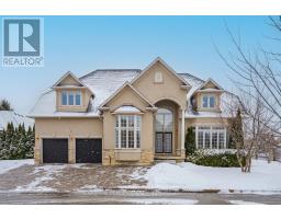 4 BERKSHIRE PLACE, Hamilton, Ontario